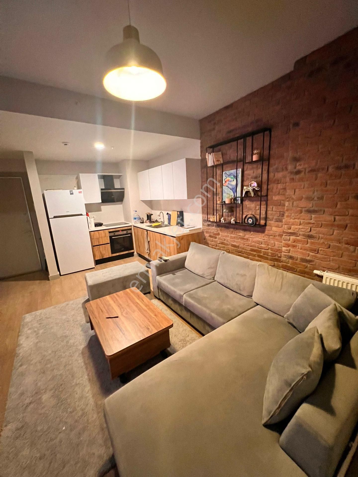 Akzirve Strada'da Eşyalı Balkonlu Tadilatlı Kiralık 1+1 - Görsel 7