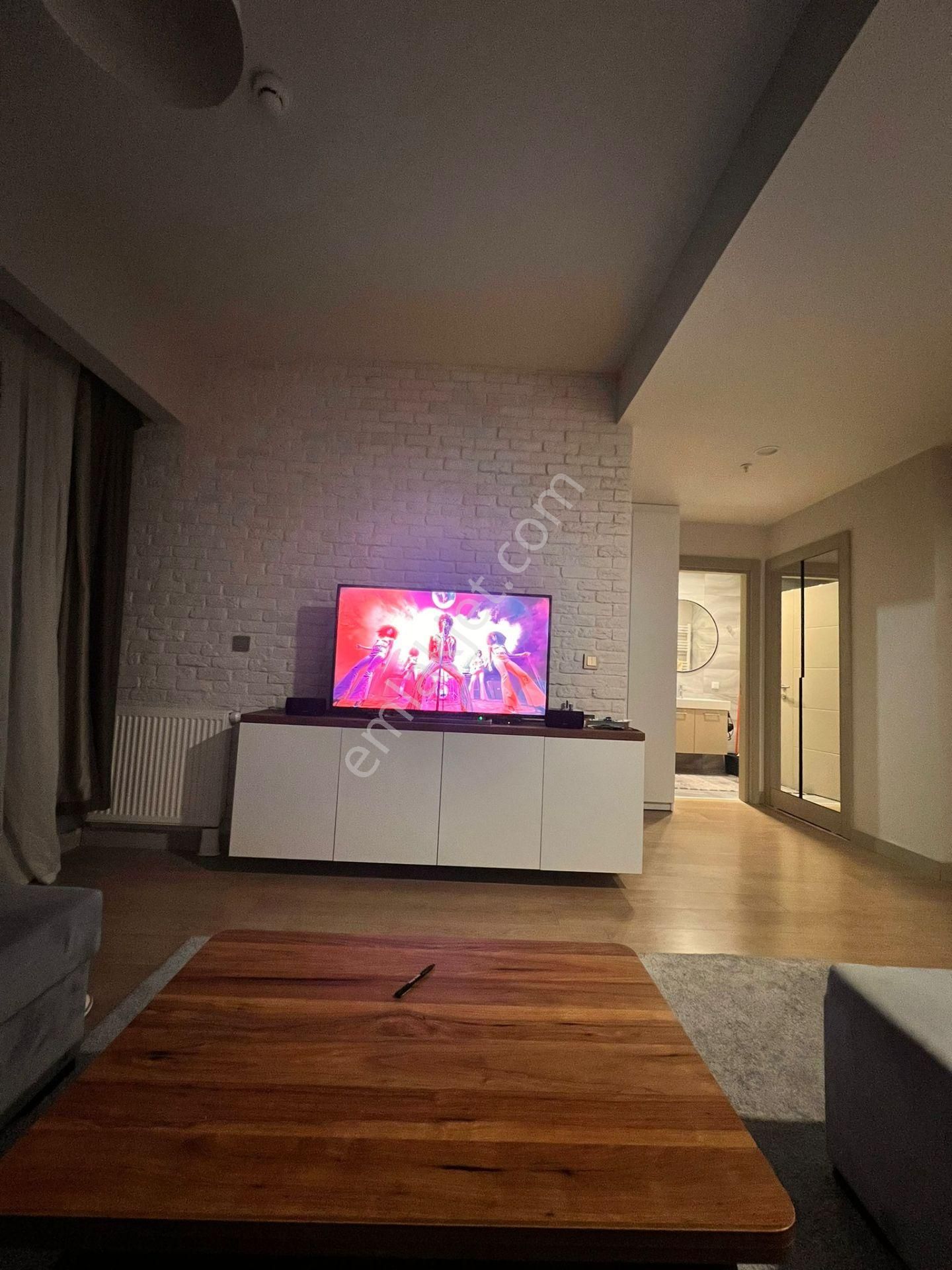 Akzirve Strada'da Eşyalı Balkonlu Tadilatlı Kiralık 1+1 - Görsel 25