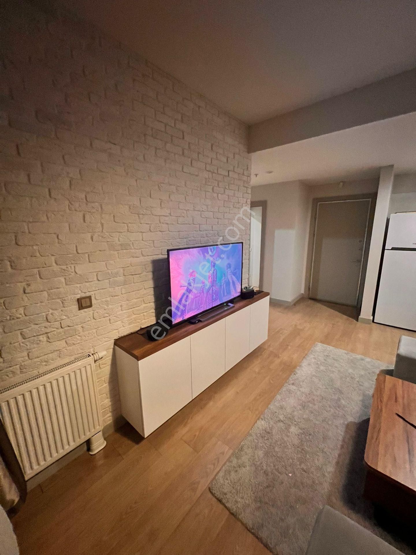 Akzirve Strada'da Eşyalı Balkonlu Tadilatlı Kiralık 1+1 - Görsel 4