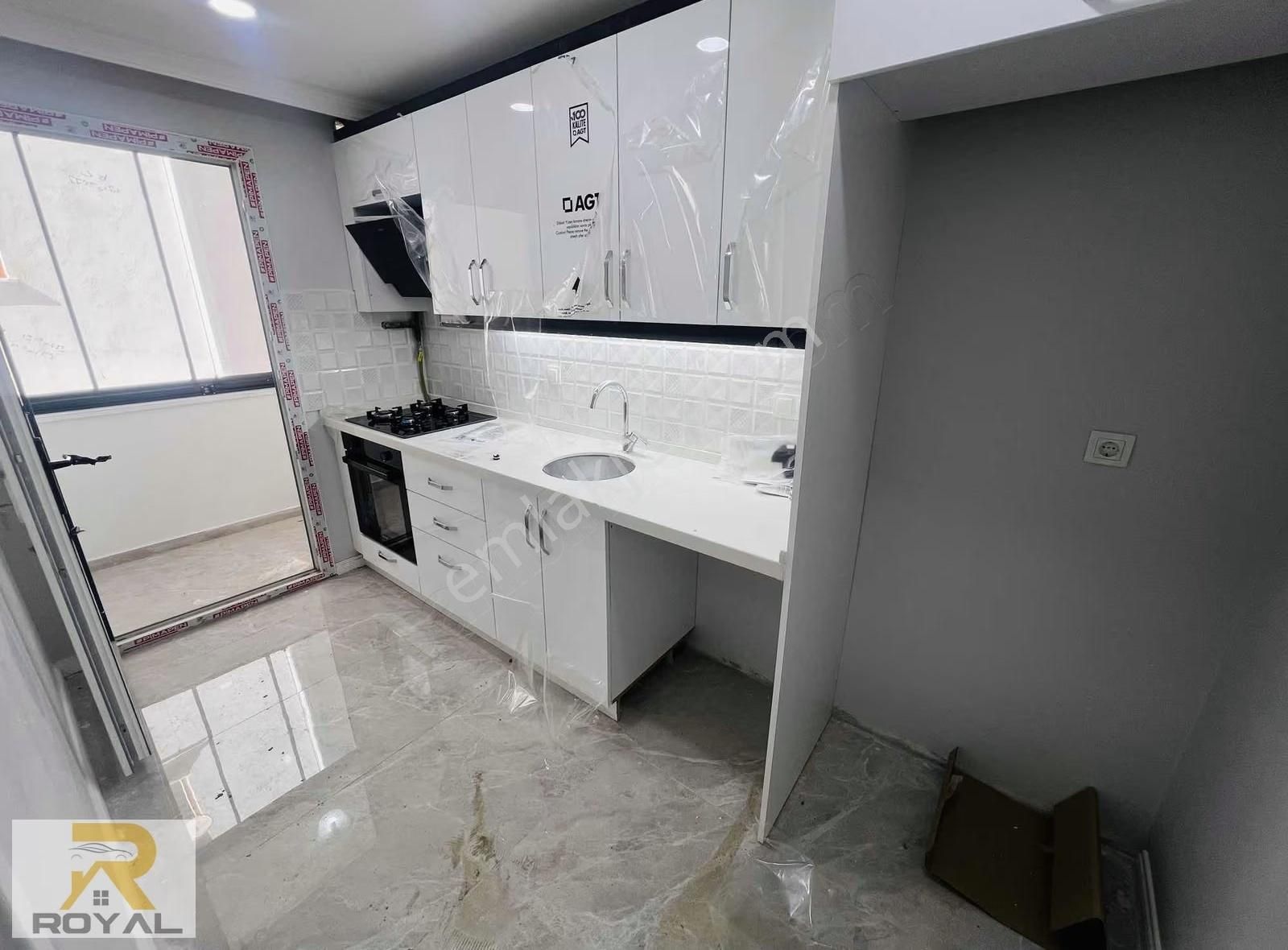 Royal'den Gültepe Mah'de Metrobüse 3 Dk Kombi Ankastre Lüks Yapı - Görsel 6