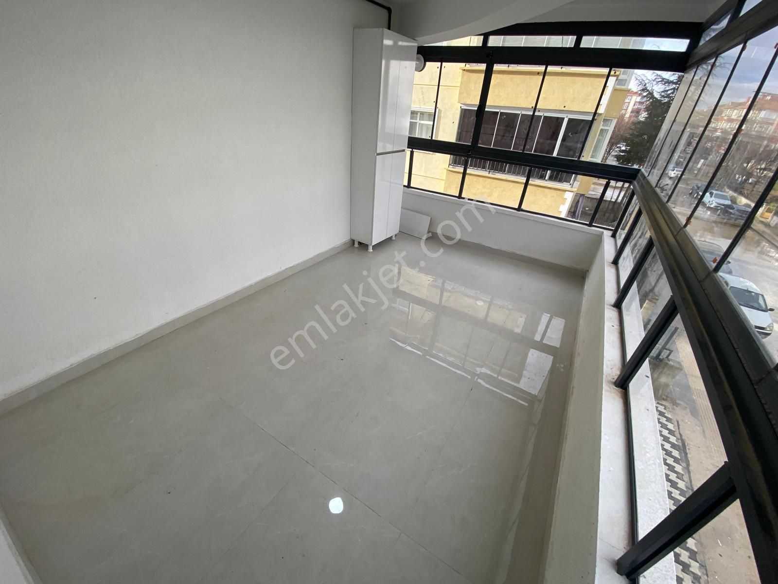 Yılmaz Gayrimenkulden Pınarbaşı Mahallesinde Lüks Yapıda 0 Bina Geniş M2 Fırsat Daire - Görsel 35