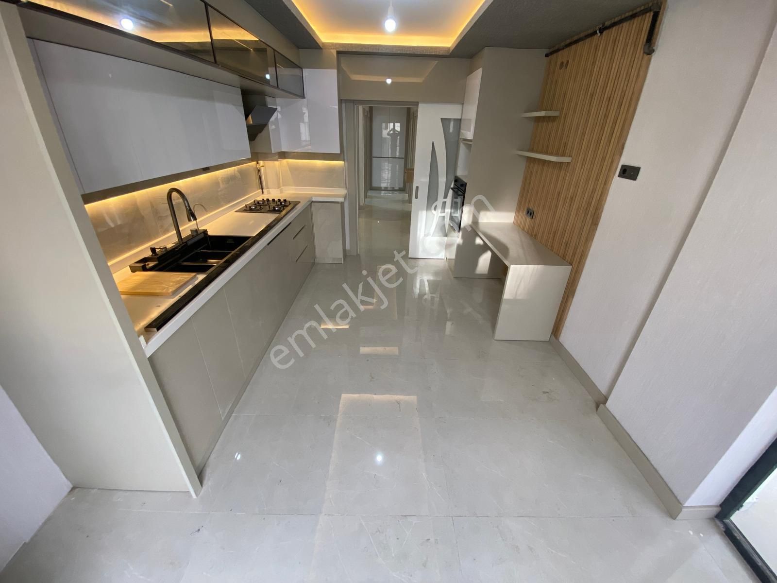 Yılmaz Gayrimenkulden Pınarbaşı Mahallesinde Lüks Yapıda 0 Bina Geniş M2 Fırsat Daire - Görsel 33