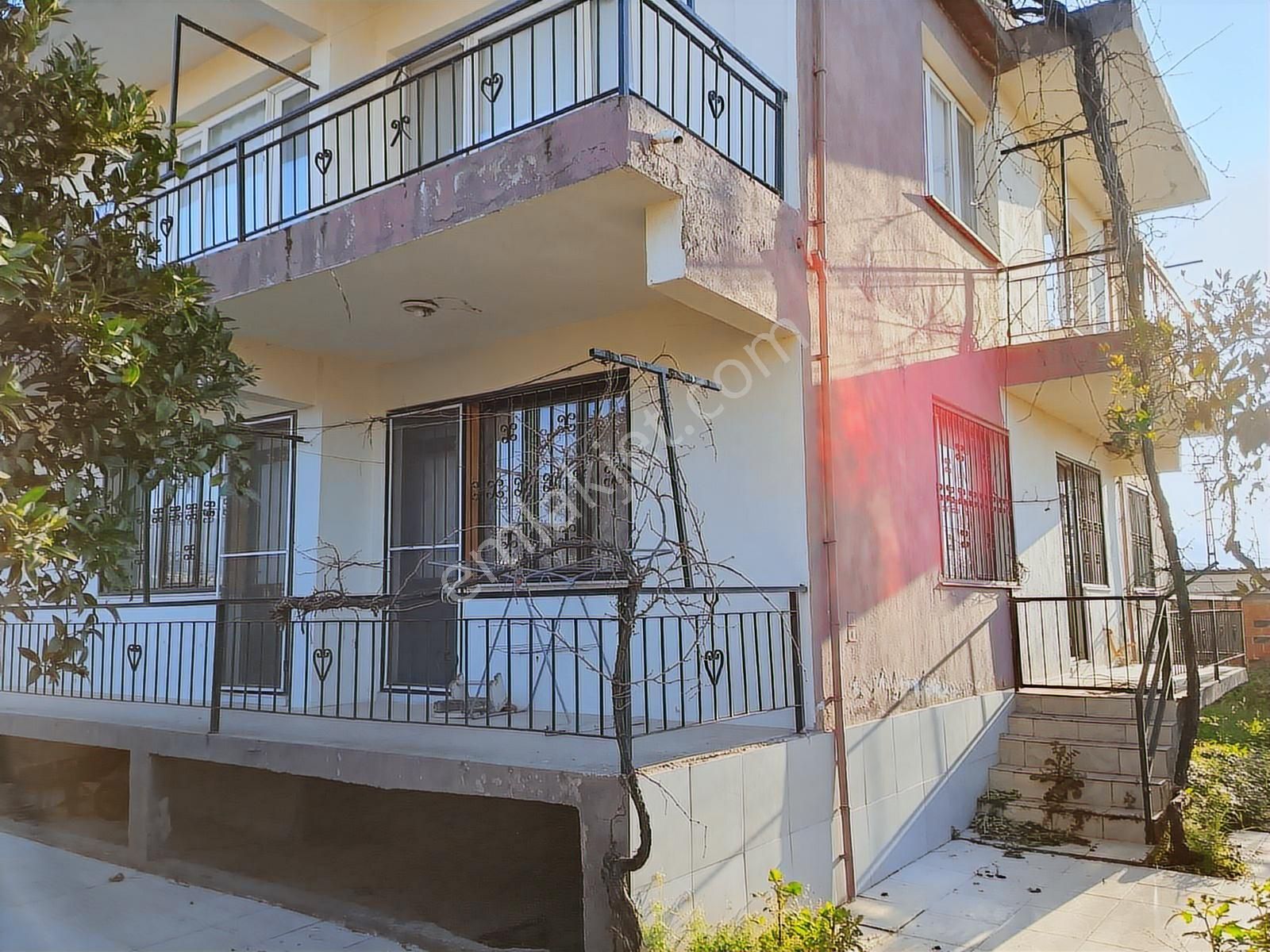 Tire Gökçen Mahallesi'nde 2 Katlı Müstakil Ev - Görsel 12