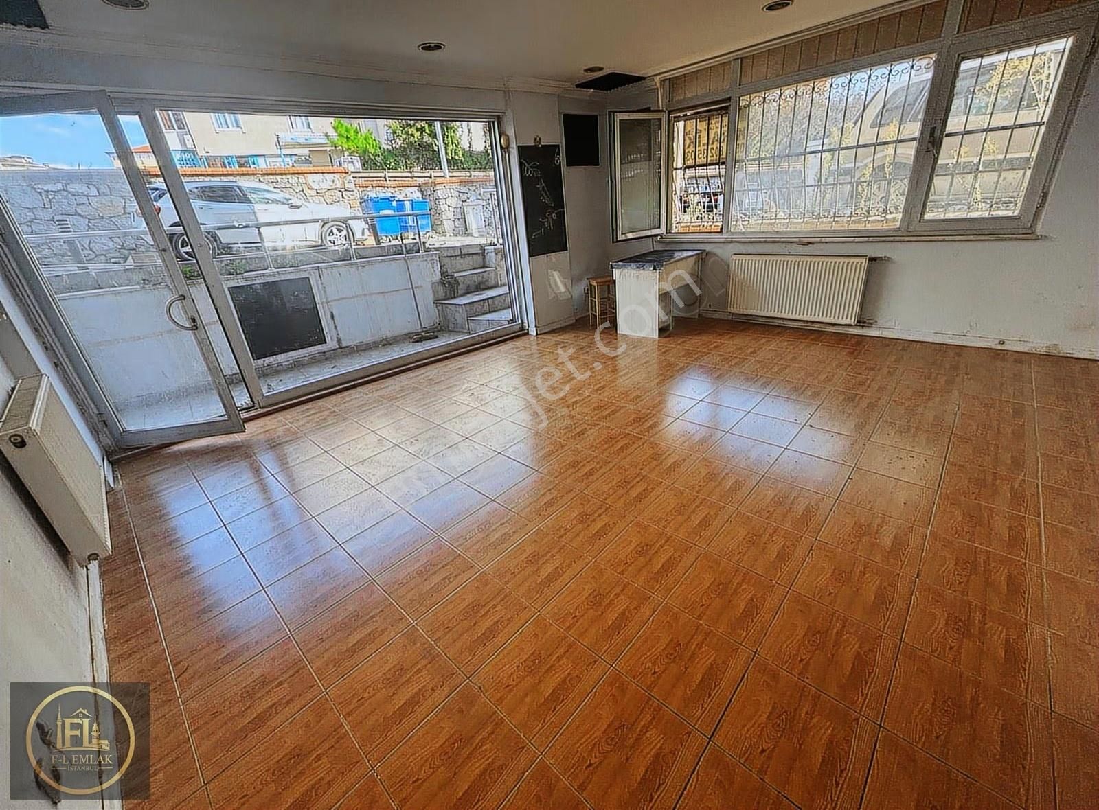 F-l Emlaktan Cumhuriyette Fırsat Daire+dükkan 30 Kiracılı