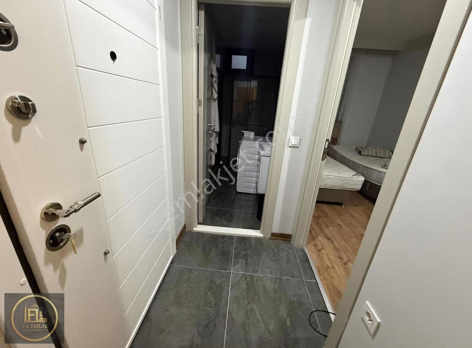 Fl Emlaktan Fikirtepe Metrobüs Yakını 1+1 Full Eşyalı Bahçe Kat - Görsel 6