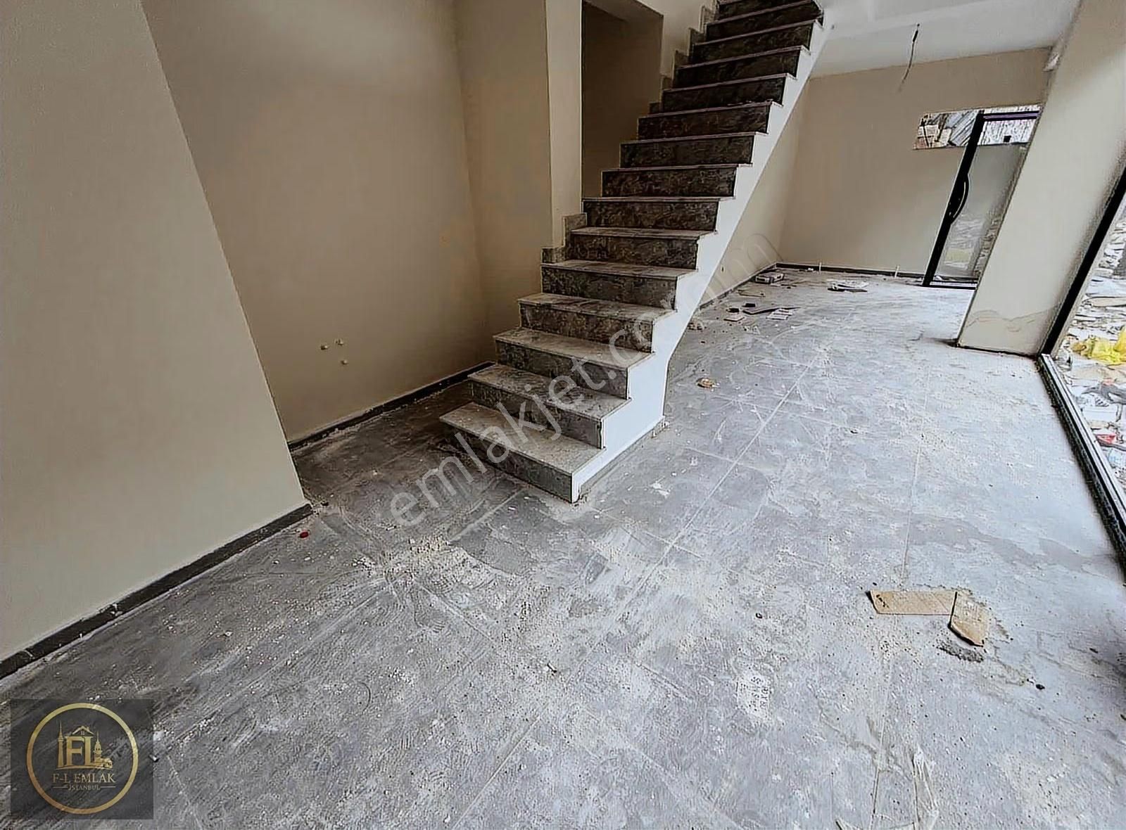 F-l Emlaktan Emaar Avm Libadiye Yakını Caddeüstü Çift Kat Dükkan - Görsel 14