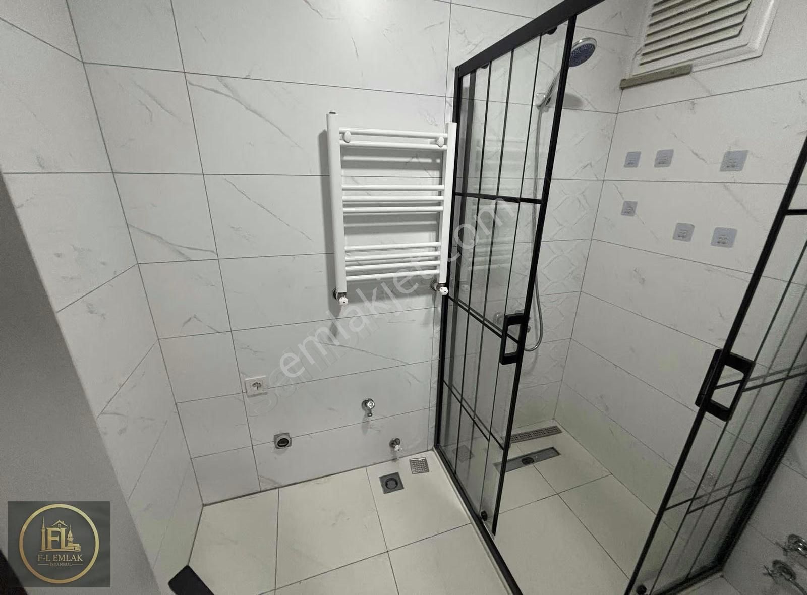 F-l Emlaktan Emaar Avm Libadiye Yakını Geniş 1+1 Yeni Bina - Görsel 23