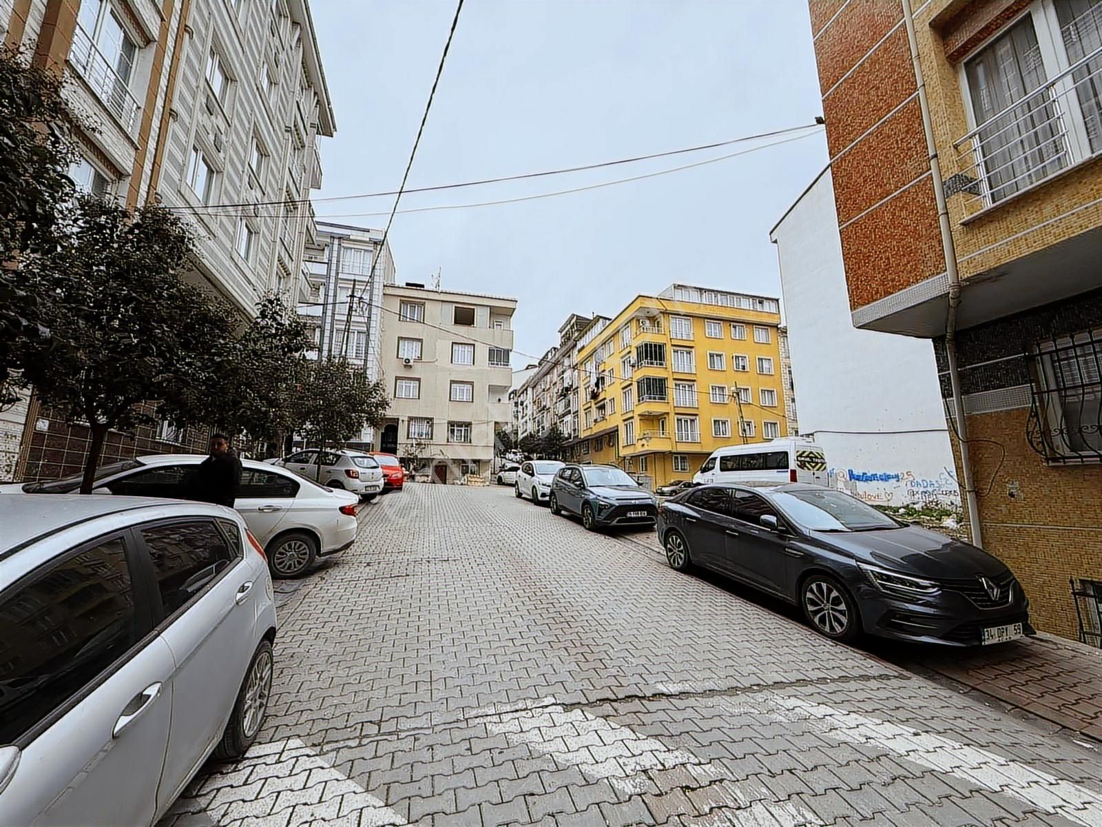 Kiralık Mehmet Akif Ersoy'da 2+1 105 M² 3.kat Metrobüse Yakın !! - Görsel 7