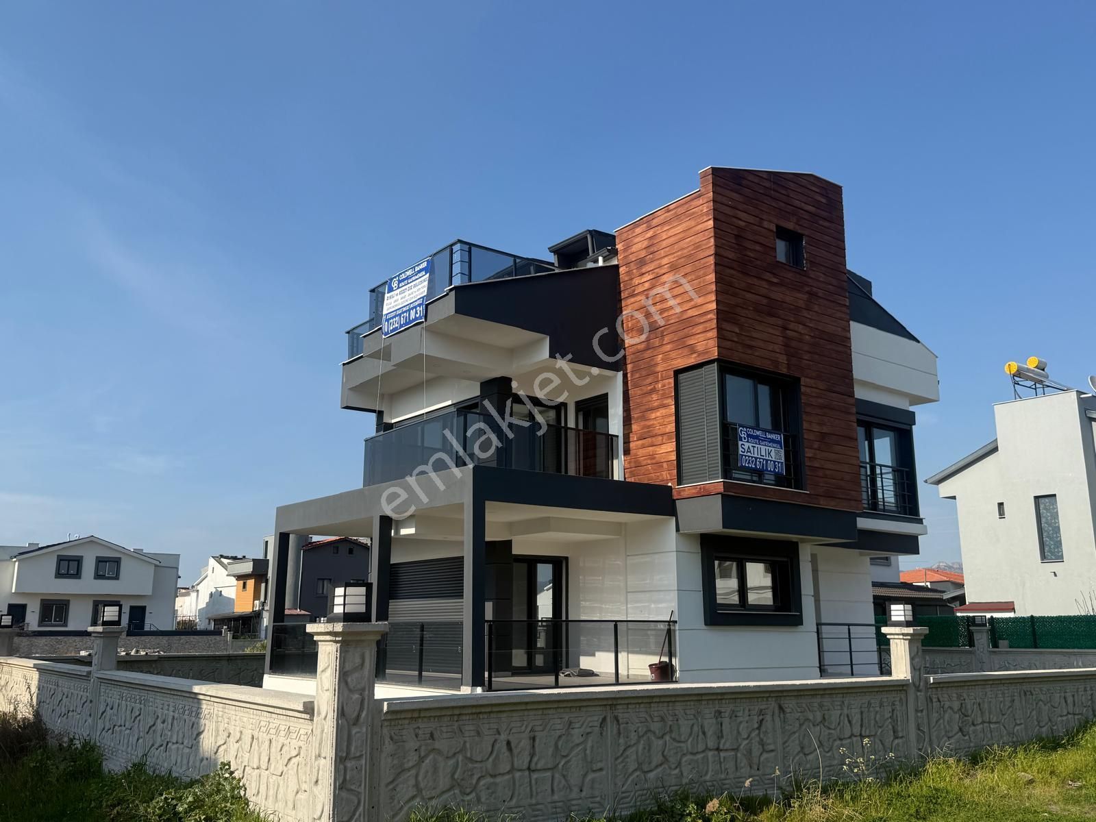 C.b. Route | Dikili'de Satılık Özel Tasarım Sıfır Lüks 6+1 Villa