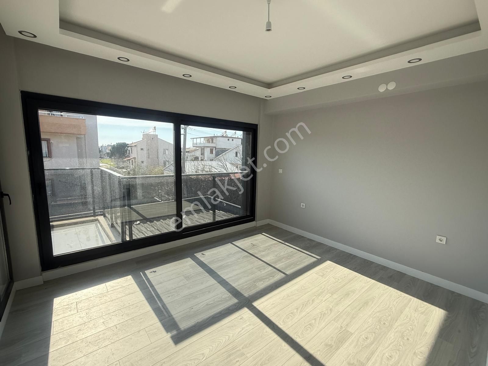 C.b. Route | Dikili'de Satılık Özel Tasarım Sıfır Lüks 6+1 Villa - Görsel 31