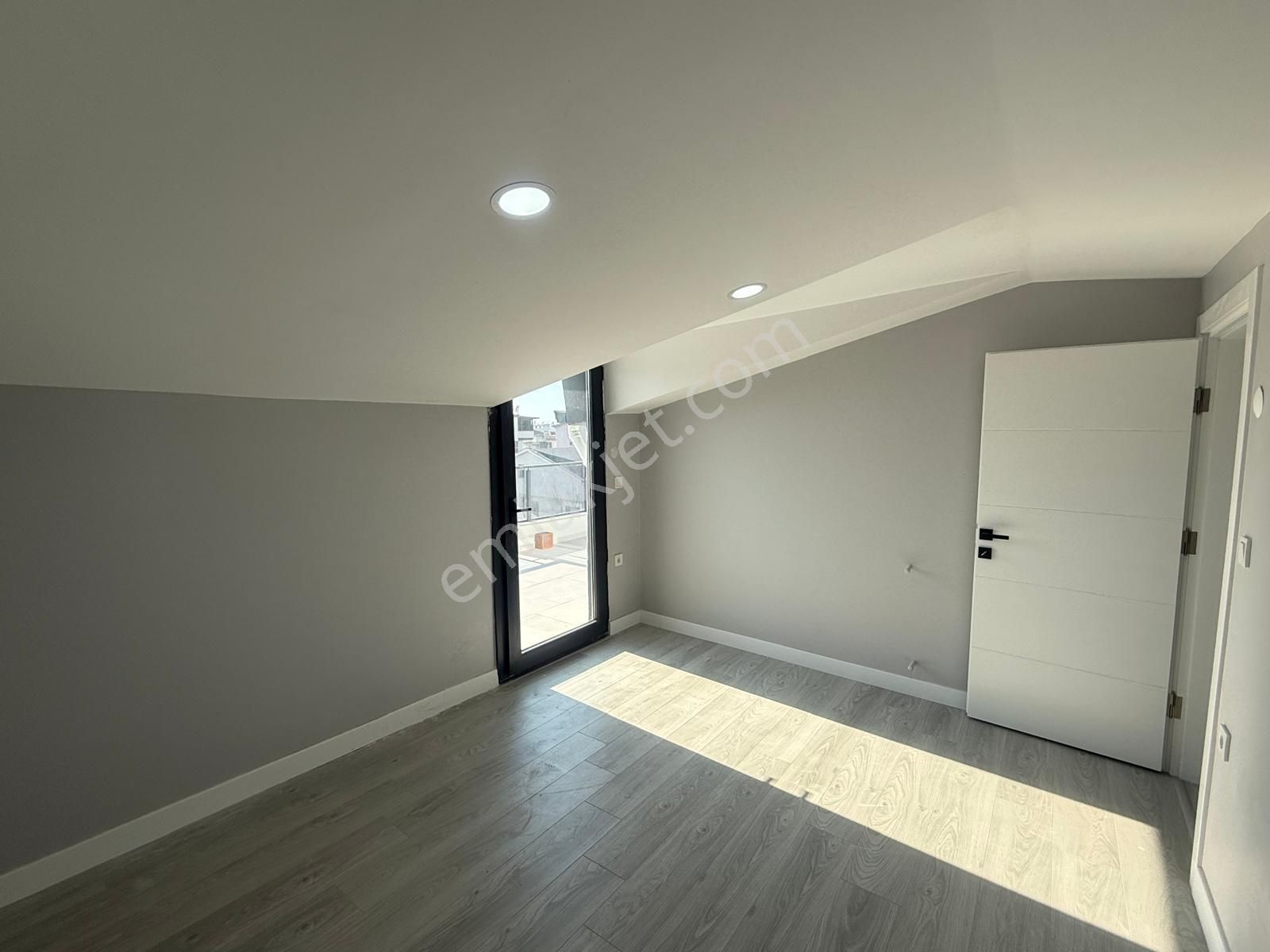 C.b. Route | Dikili'de Satılık Özel Tasarım Sıfır Lüks 6+1 Villa - Görsel 23