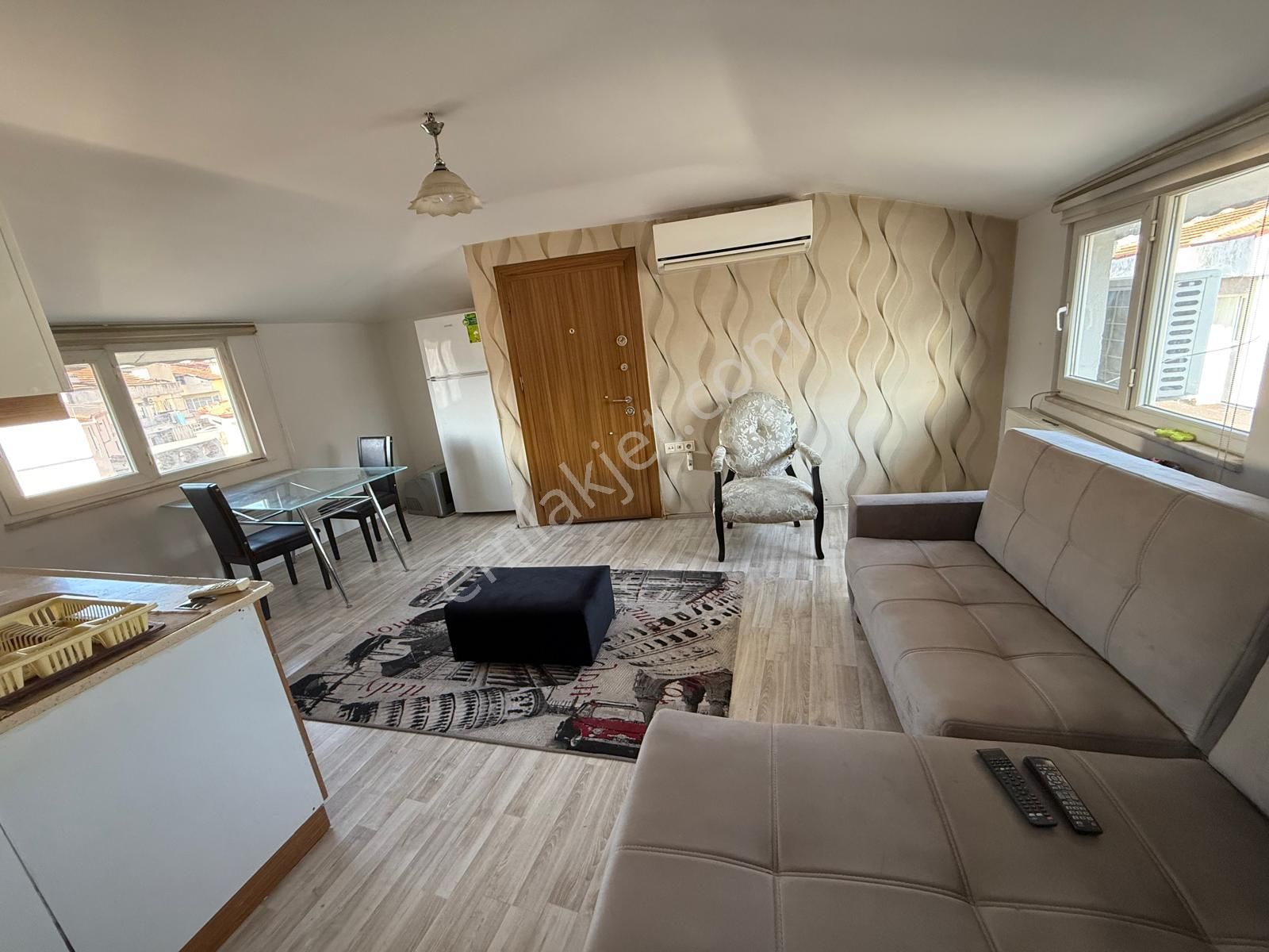 Ender Uysal Gayrimenkulden Sevil Kaynak Okuluna Cephe 2 Ayrı Girişli Eşyalı Dublex Daire. - Görsel 3