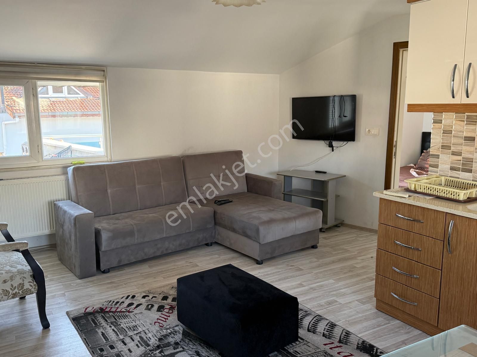 Ender Uysal Gayrimenkulden Sevil Kaynak Okuluna Cephe 2 Ayrı Girişli Eşyalı Dublex Daire. - Görsel 2