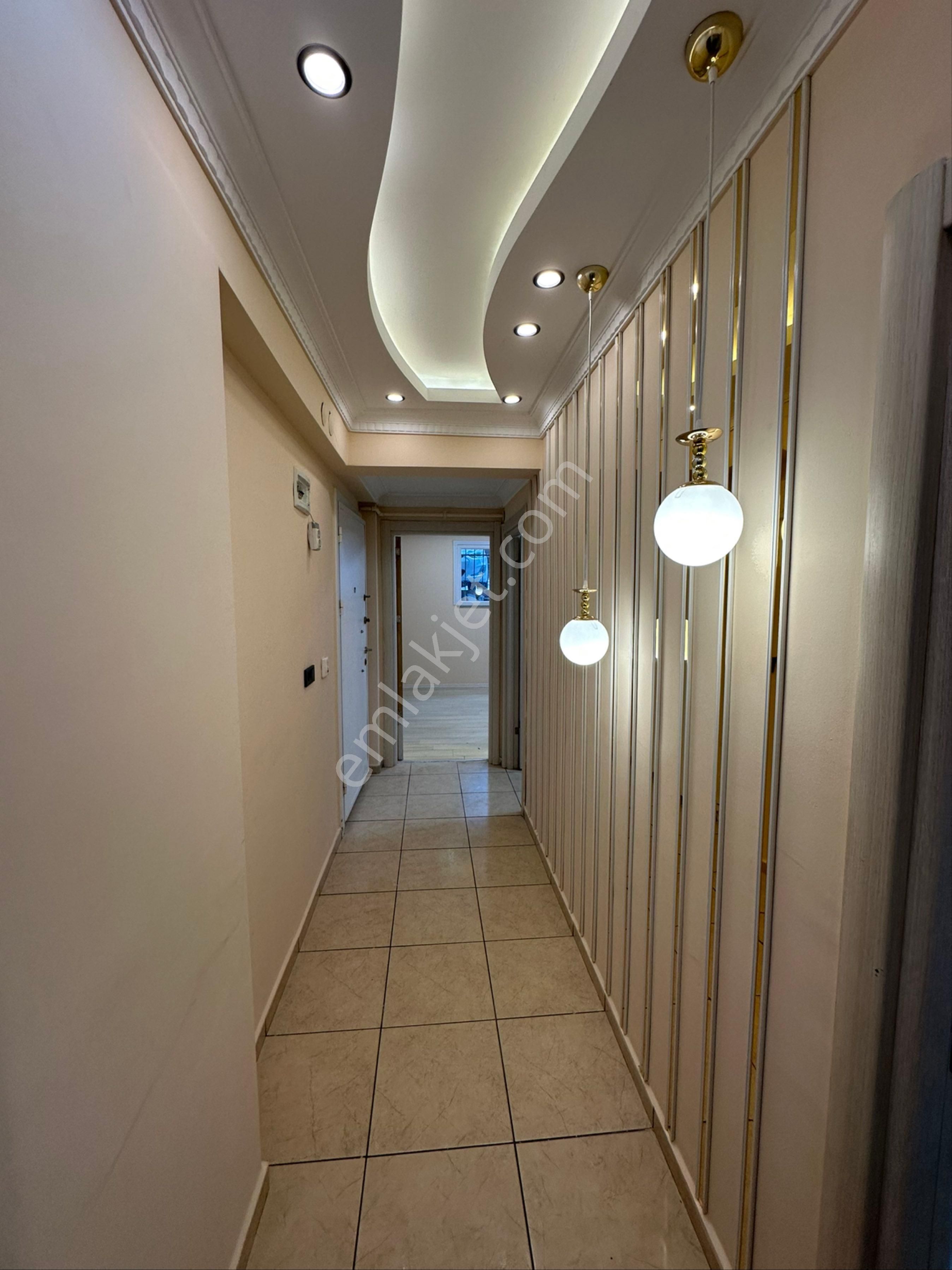 Yüksek Giriş Ayarında Hastanenin Dibinde Süper Daire - Görsel 15