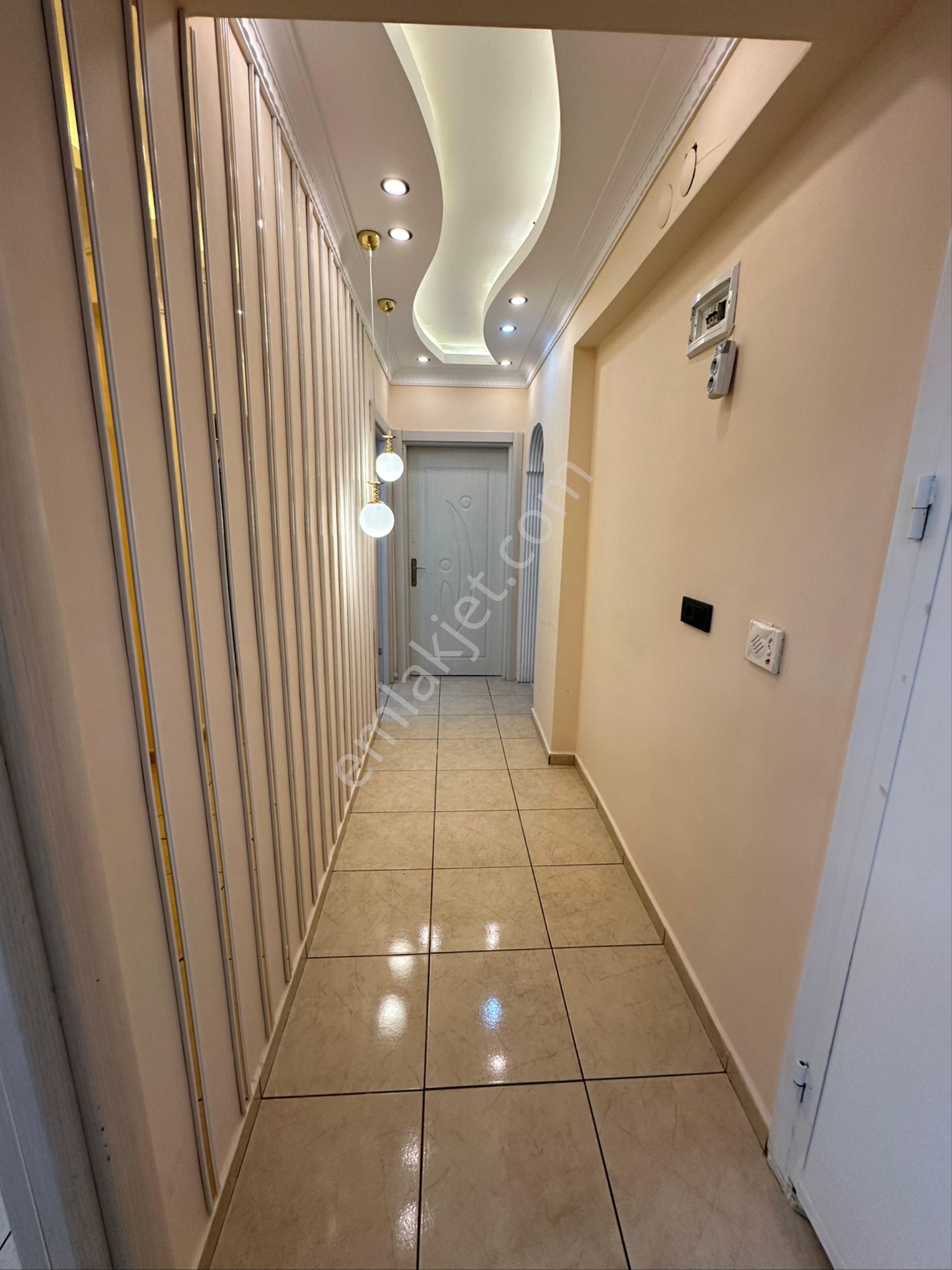 Yüksek Giriş Ayarında Hastanenin Dibinde Süper Daire - Görsel 11