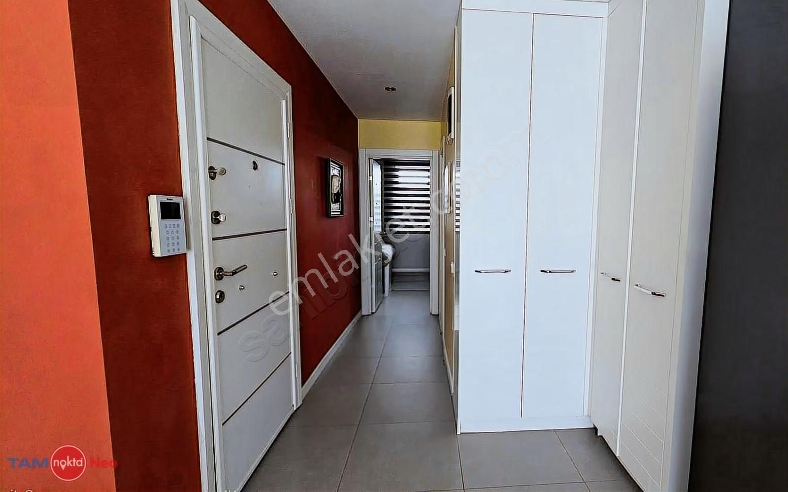 Güzeloba'da Kapalı Otoparklı, Havuzlu, Güvenlikli 1+1 Kiralık - Görsel 4