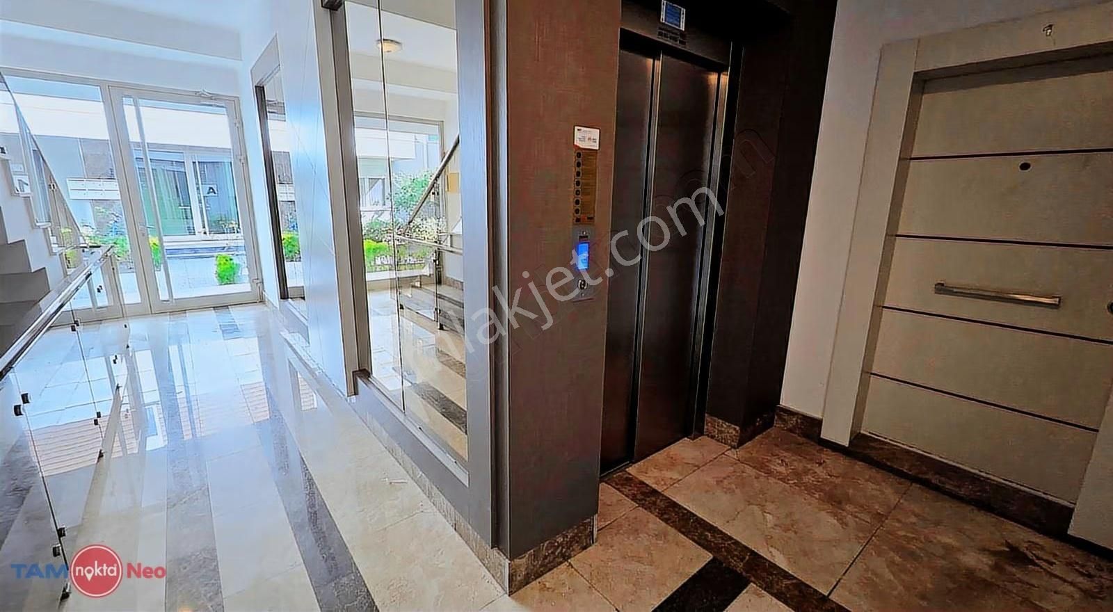 Güzeloba'da Kapalı Otoparklı, Havuzlu, Güvenlikli 1+1 Kiralık - Görsel 24