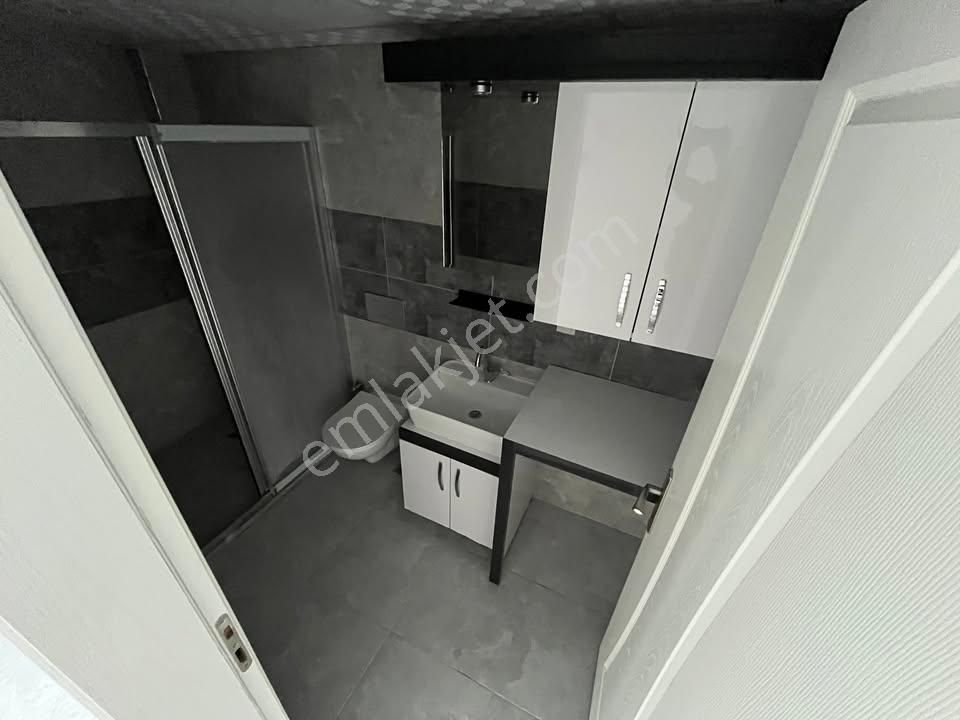 Beylikdüzü Cumhuriyet Mahallesinde Amerikan Mutfaklı 2+1 Geniş Arakat Dairemiz - Görsel 20