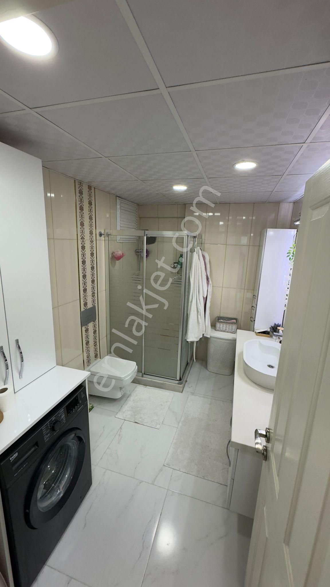 3+1barajyolu 15-14katı Blv Üzeri 11-15yaş Hasarsız 2banyo 210m2 Dgaz Kap.mutfak A.k Otopark Full+ful - Görsel 16