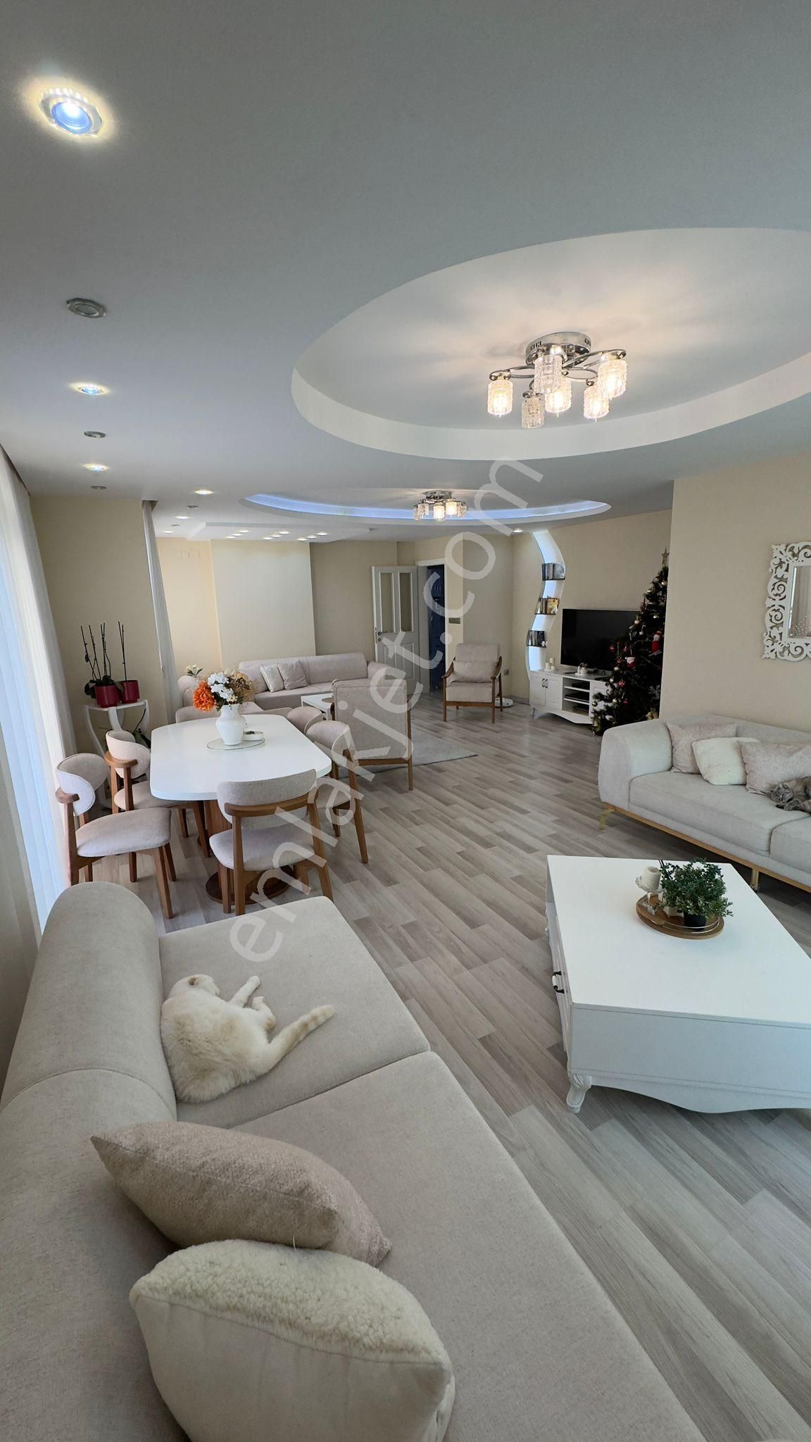 3+1barajyolu 15-14katı Blv Üzeri 11-15yaş Hasarsız 2banyo 210m2 Dgaz Kap.mutfak A.k Otopark Full+ful - Görsel 2