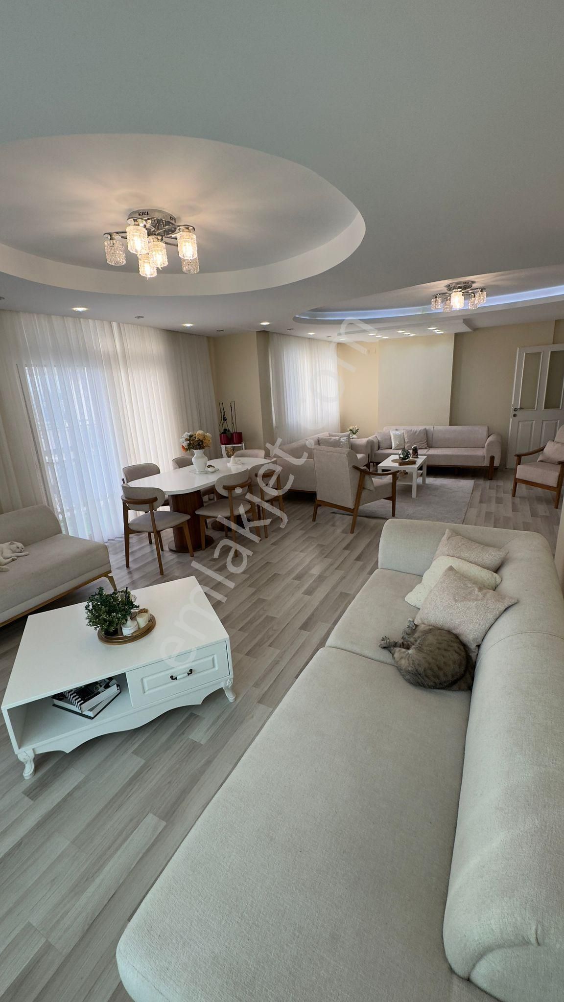 3+1barajyolu 15-14katı Blv Üzeri 11-15yaş Hasarsız 2banyo 210m2 Dgaz Kap.mutfak A.k Otopark Full+ful - Görsel 28