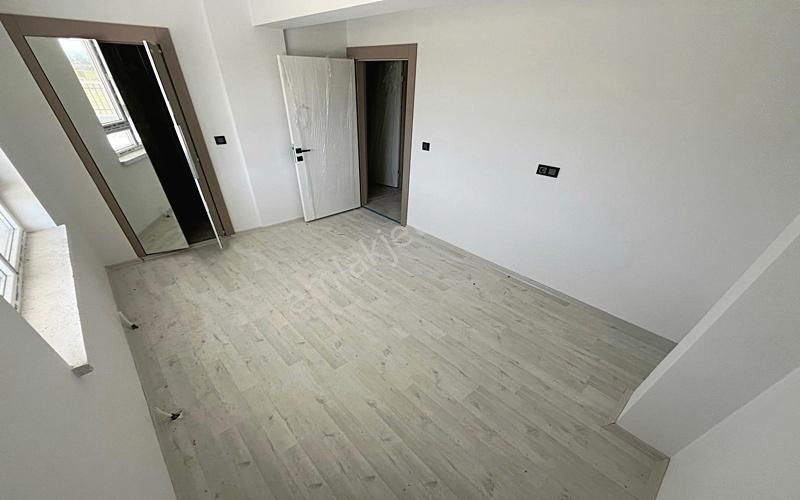 Yenikent Emlak'tan Cadde Üzerinde Uygun Fiyatlı 2+1 Daire - Görsel 40