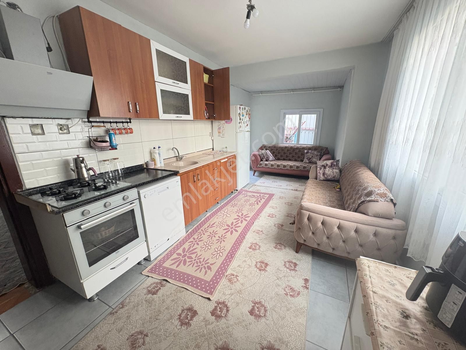 Prestij'den Osmaniye'de Müstakil Tadın'da Geniş Oturumlu 3+1 - Görsel 2