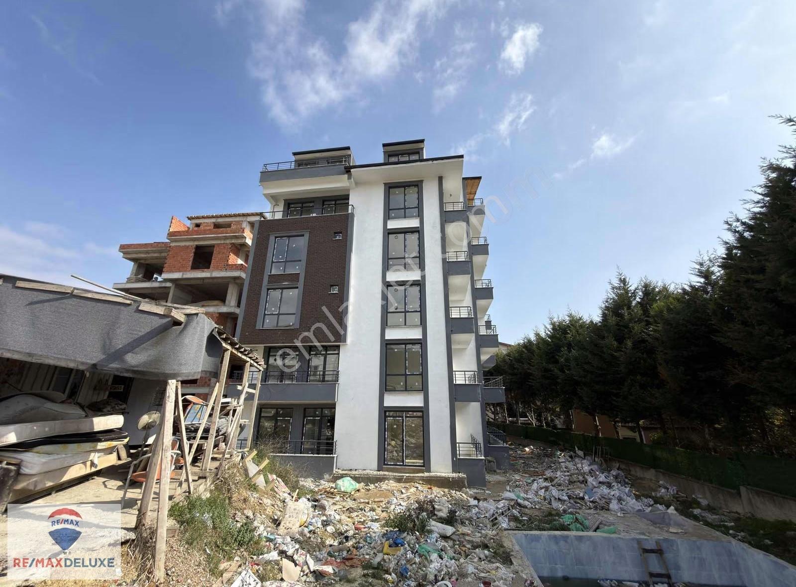 Kuruçeşme Hatipköy Mah. Site İçinde Satılık 3+1 Bahçe Dubleks - Görsel 2