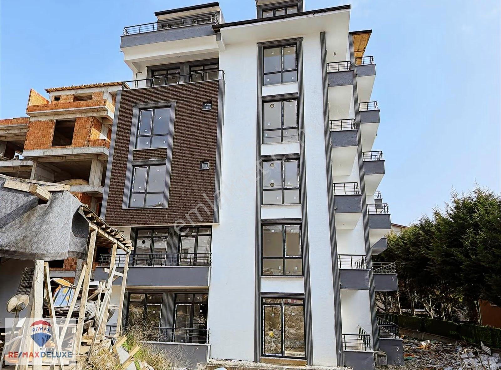 Kuruçeşme Hatipköy Mah. Site İçinde Satılık 3+1 Bahçe Dubleks - Görsel 13