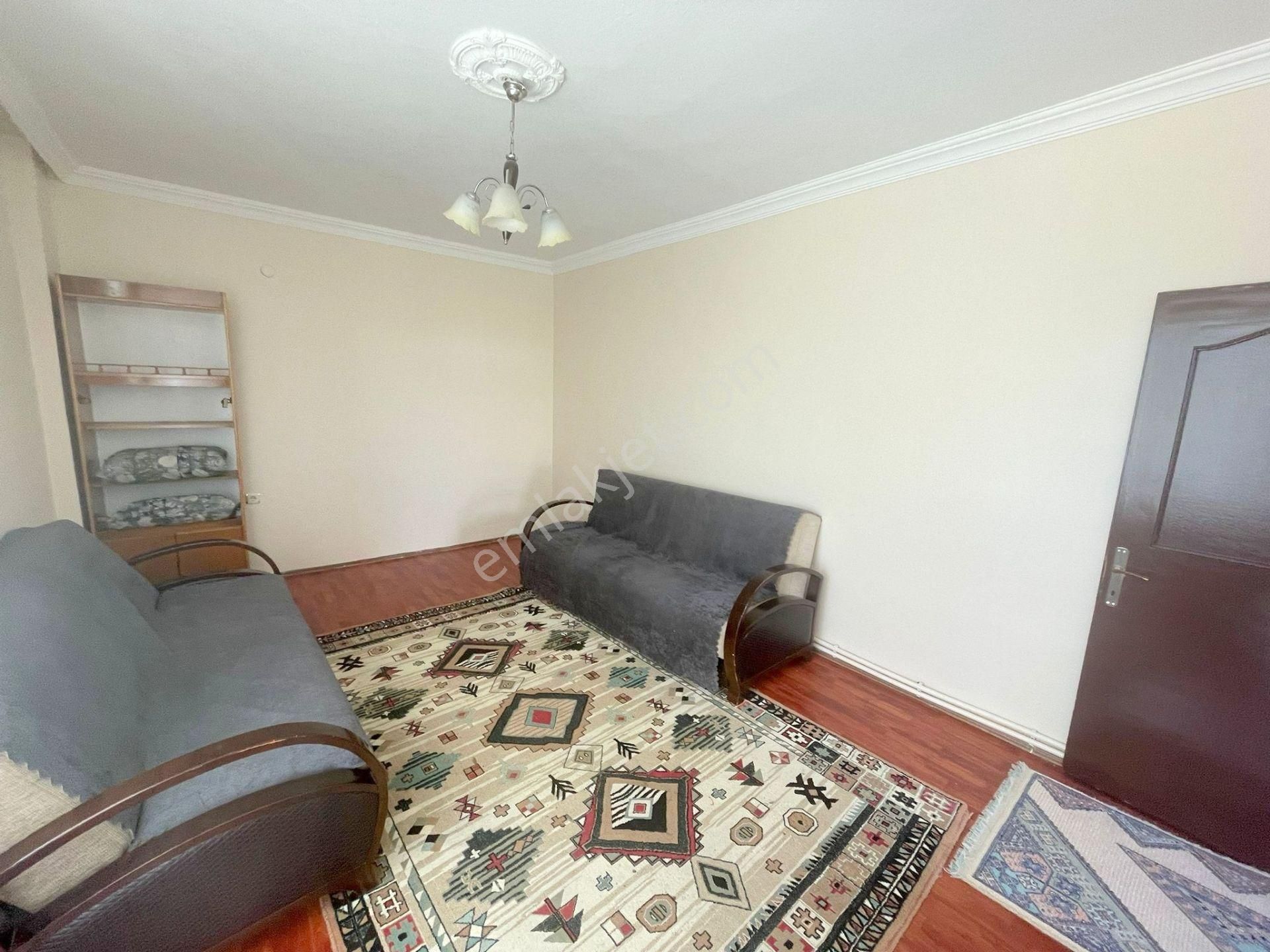 Mertcan'dan Ugetam Karşısında Balkonlu Eşyalı 3+1 Geniş Daire - Görsel 6