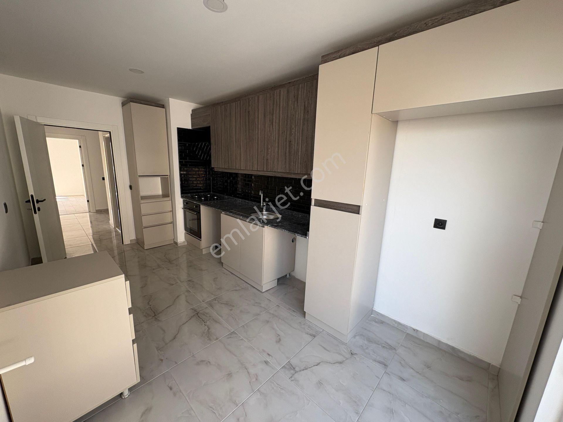 2 Bloklu Site İçi Yüzme Havuzlu Ayrı Mutfaklı Lüks 2+1