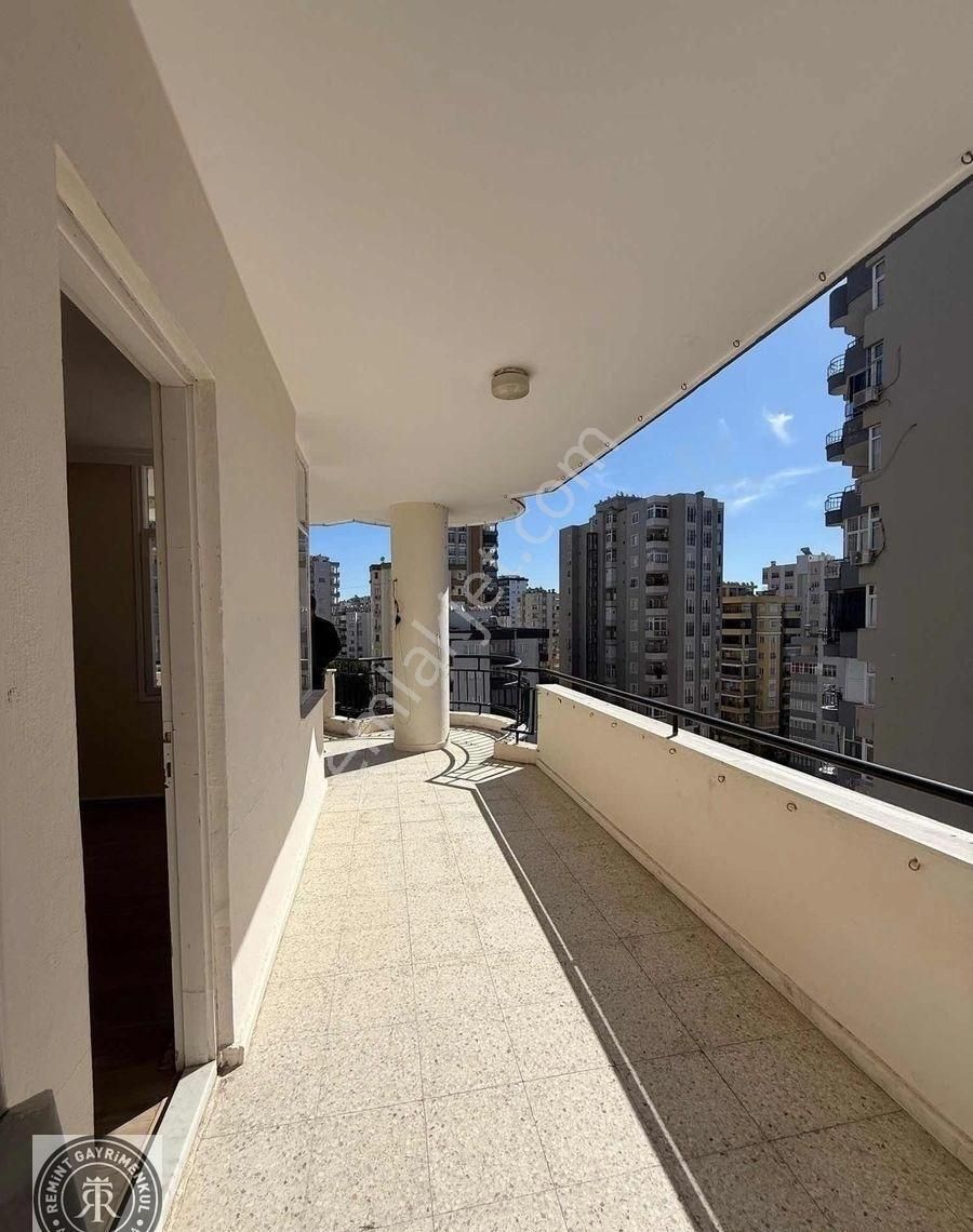 Bariş Manco Blv Manzaralı 3+1 K.mutfak Geniş Oturumlu