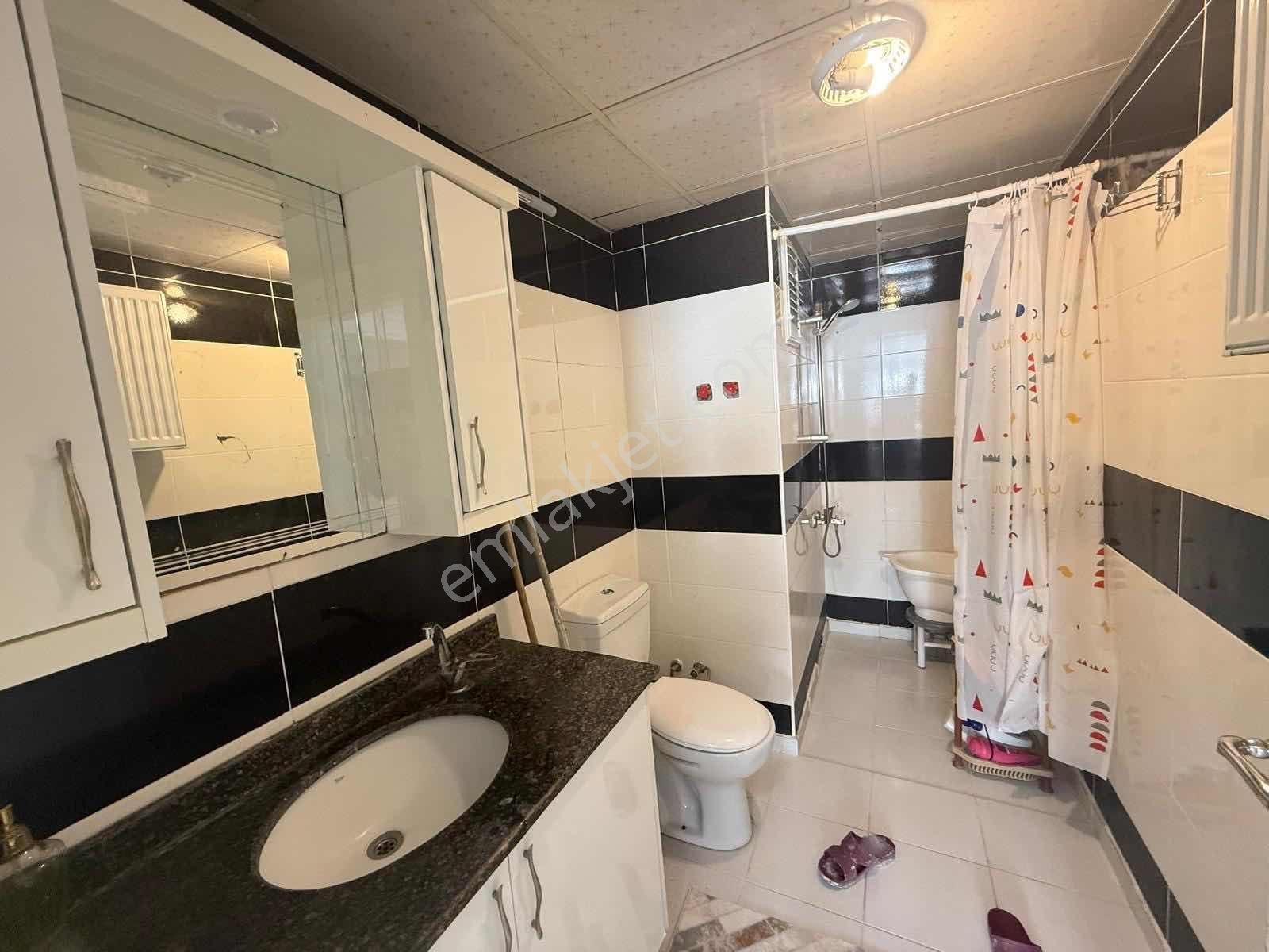 Metyapı Gayrimenkul'den Millet Cami Yanı Satılık Geniş 2+1 Daire - Görsel 14