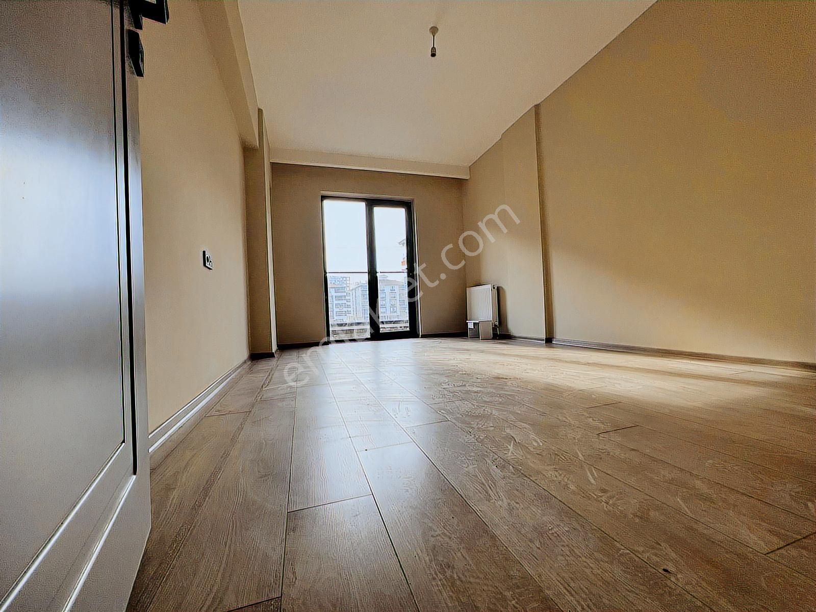 Yenikent Emlak'tan Ara Katta Kiralık 3+1 Daire - Görsel 12