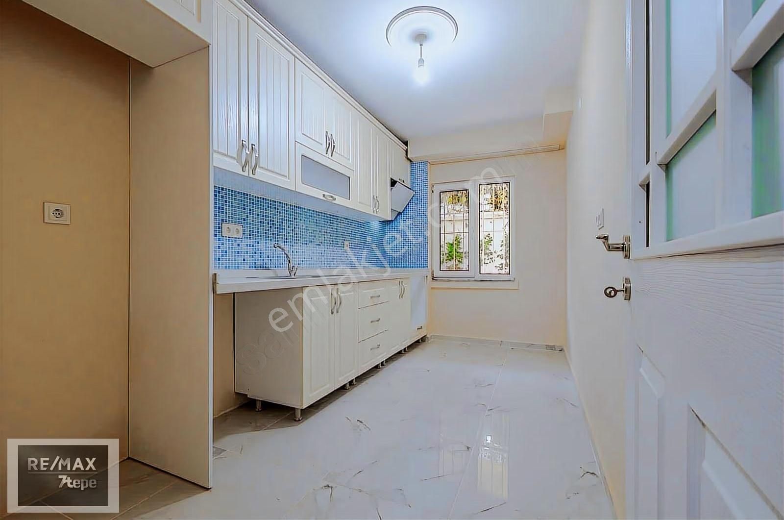 Yeşilköyde'de Denız Ve Havuz Manzaralı Kiralık 4+1 Daire - Görsel 11