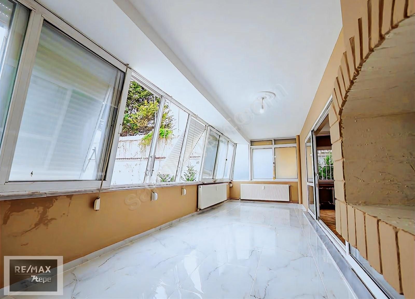 Yeşilköyde'de Denız Ve Havuz Manzaralı Kiralık 4+1 Daire - Görsel 13