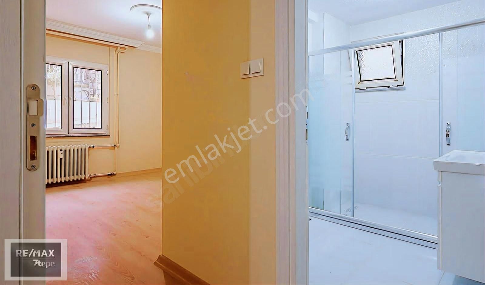 Yeşilköyde'de Denız Ve Havuz Manzaralı Kiralık 4+1 Daire - Görsel 16