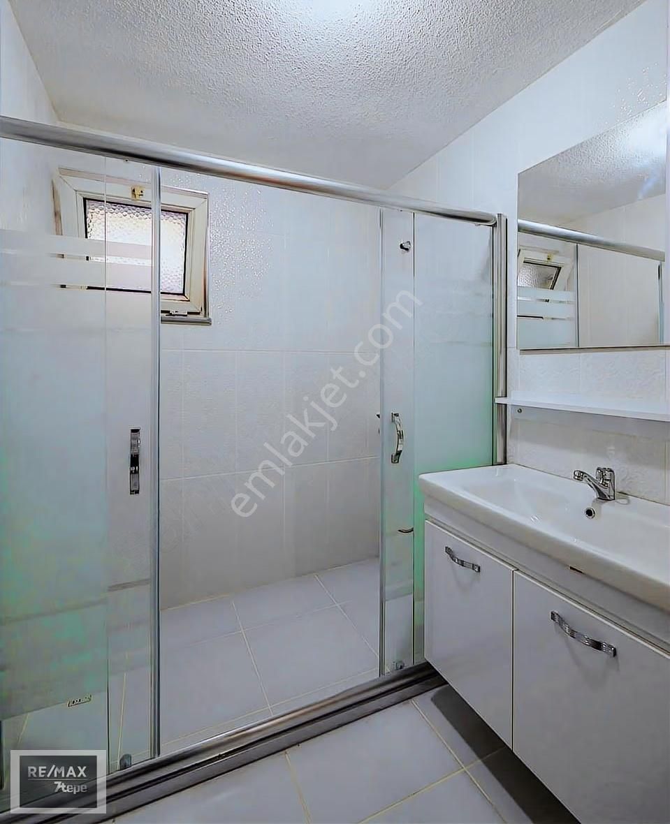 Yeşilköyde'de Denız Ve Havuz Manzaralı Kiralık 4+1 Daire - Görsel 19