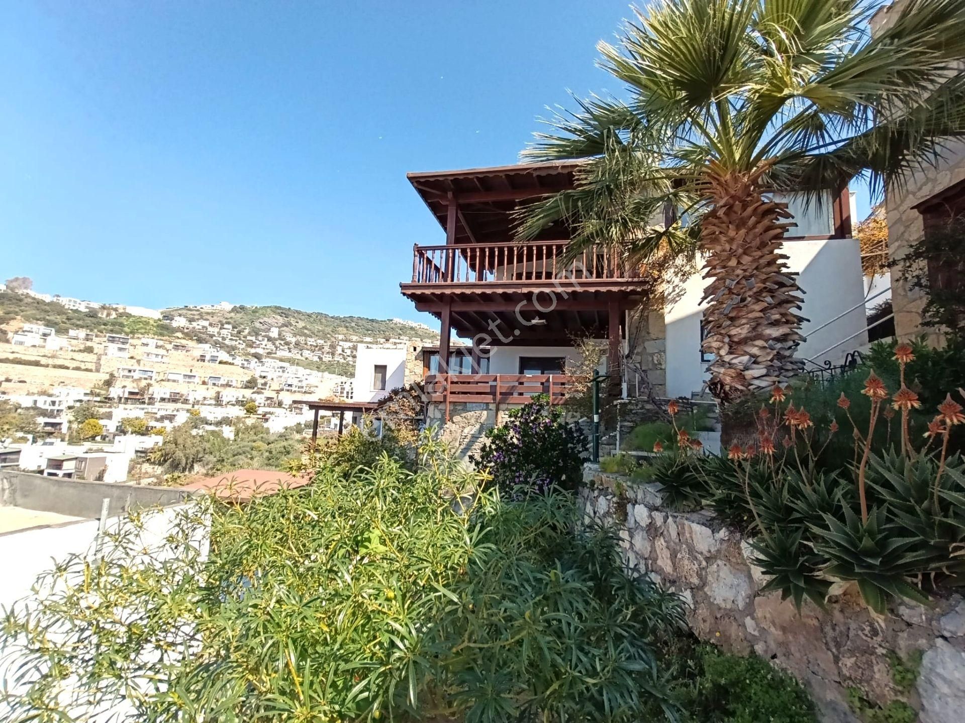 Gümüşlük’ün Kalbinde, Mavinin Her Tonuna Komşu: Tam Eşyalı 3+1 Villa - Görsel 7