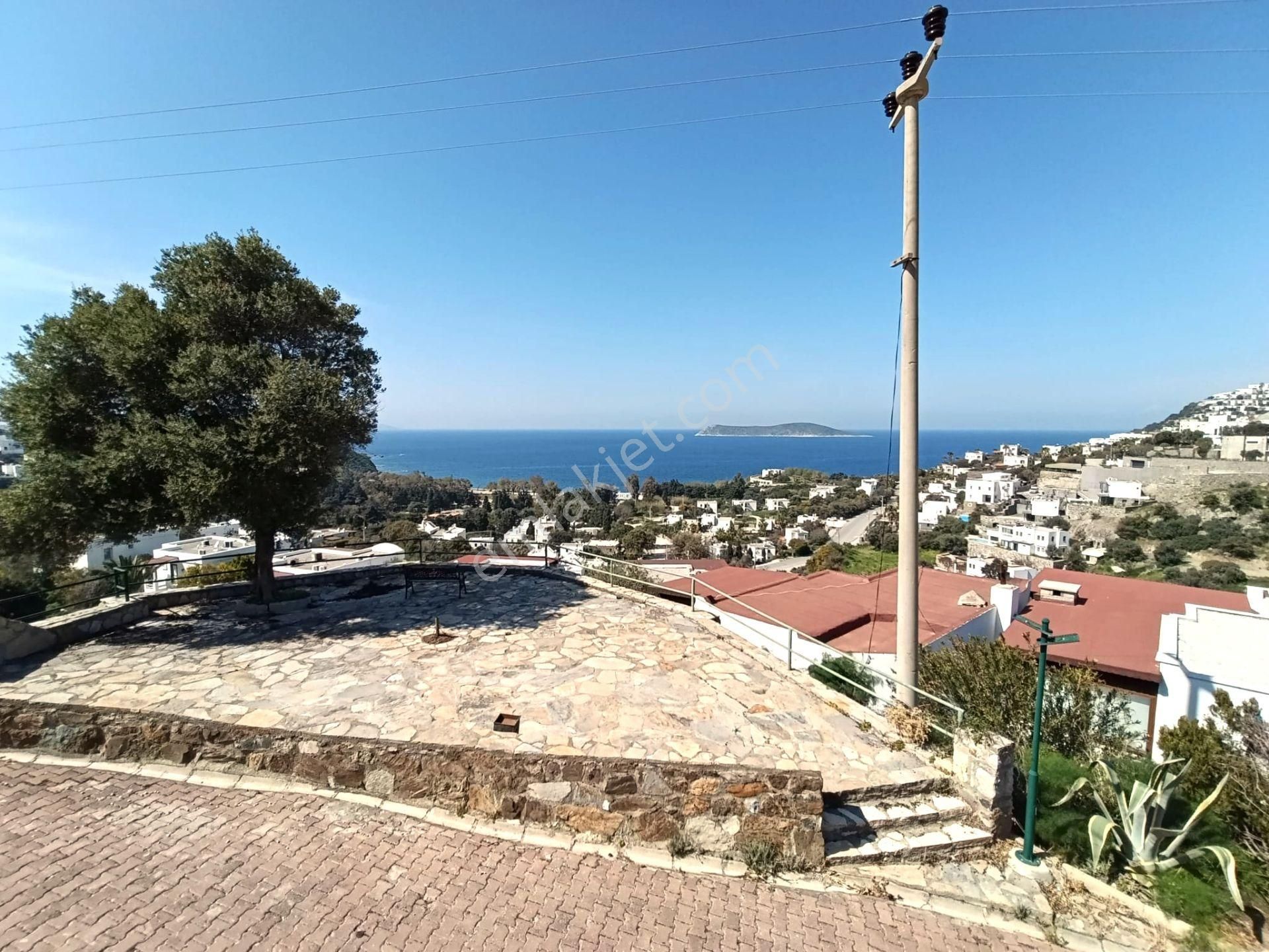 Gümüşlük’ün Kalbinde, Mavinin Her Tonuna Komşu: Tam Eşyalı 3+1 Villa - Görsel 9