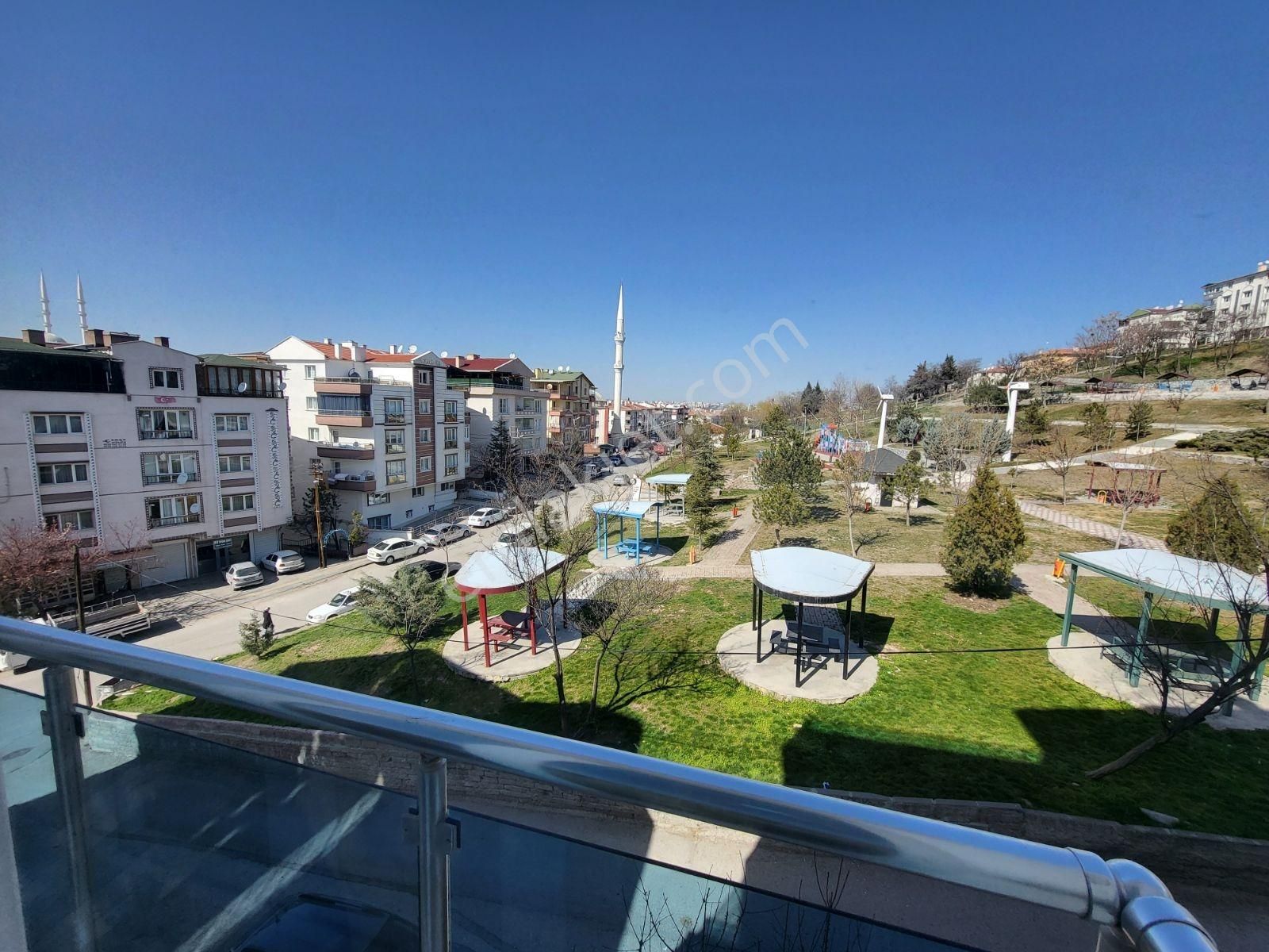 145 M2/ 3+1 /13 Yıllık/park Karşısı Önü Açık