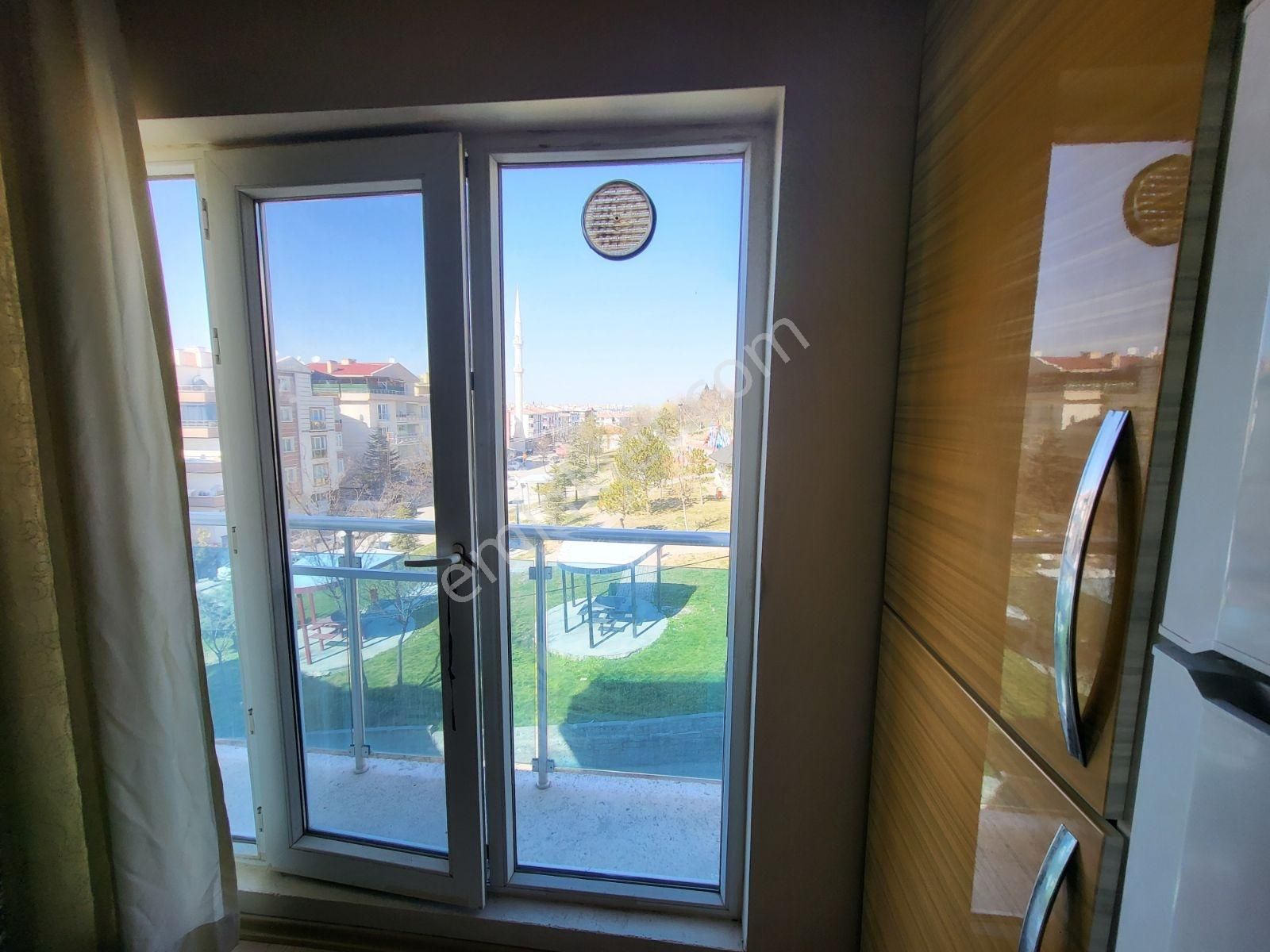 145 M2/ 3+1 /13 Yıllık/park Karşısı Önü Açık - Görsel 32