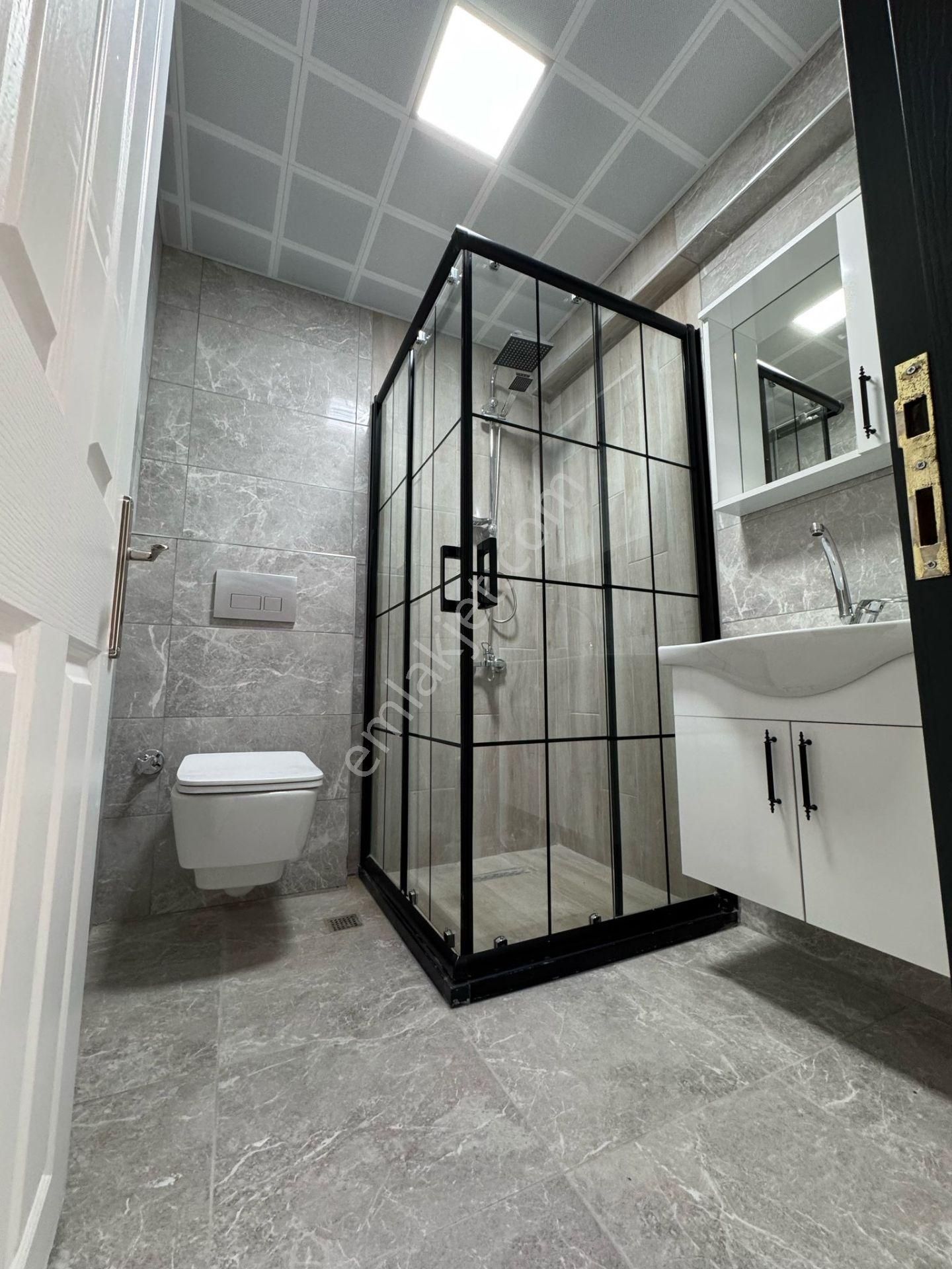 Çiçekli Cuma Pazarı Yakını 3+1 Çift Banyolu Full Yapılı Ön Cephe - Görsel 17