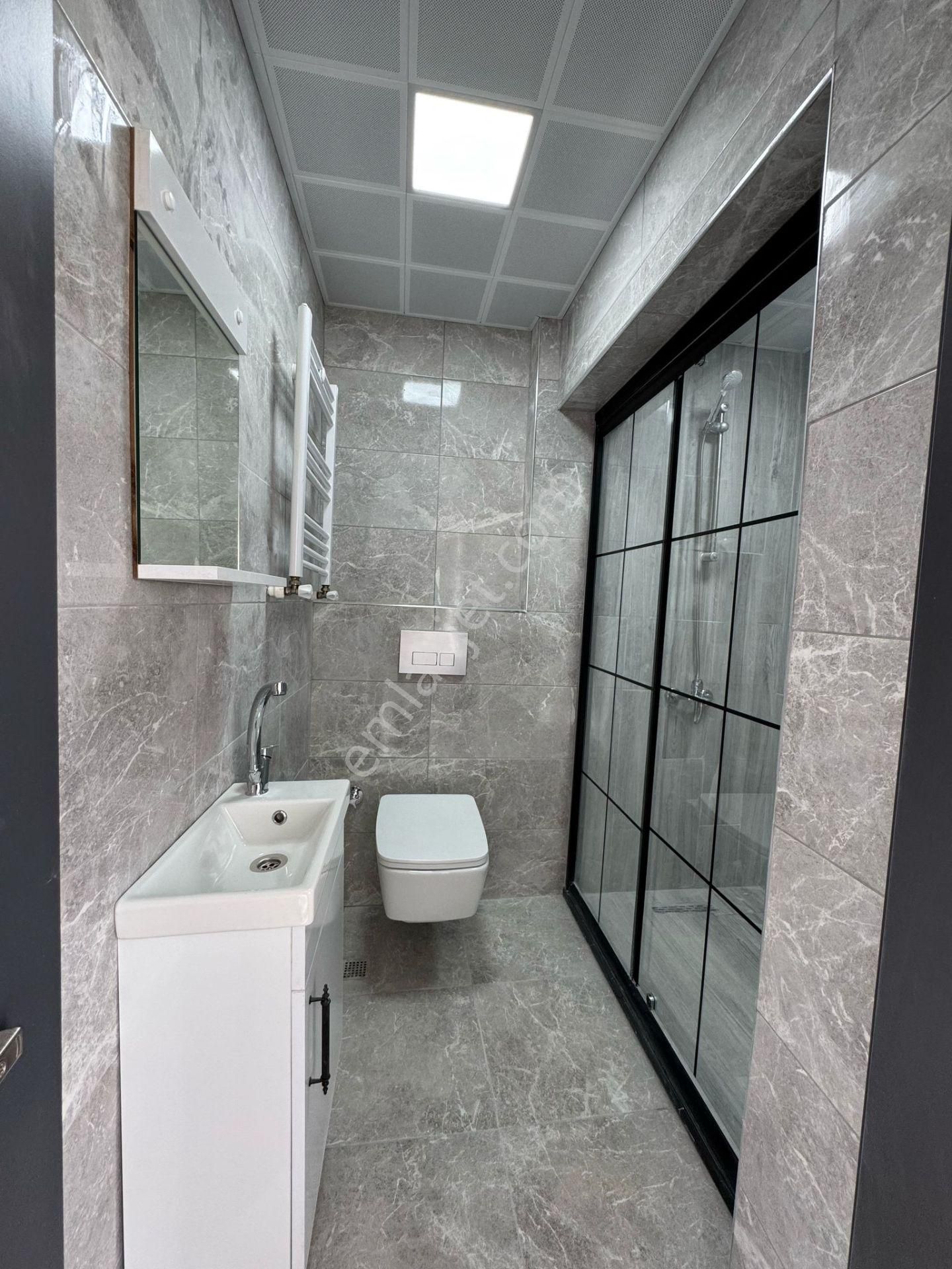 Çiçekli Cuma Pazarı Yakını 3+1 Çift Banyolu Full Yapılı Ön Cephe - Görsel 19