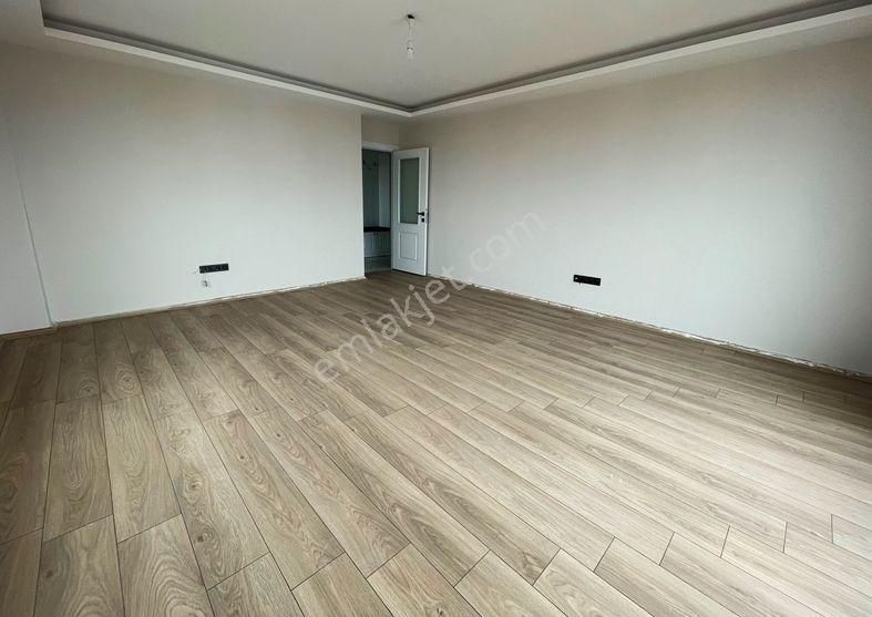 Adnan Kahveci Metroya Yürüme Arakat 3+1 İskanlı - Ebeveyn Banyolu - Görsel 6