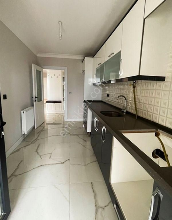 Adnan Kahveci Metroya Yürüme Arakat 3+1 İskanlı - Ebeveyn Banyolu - Görsel 19