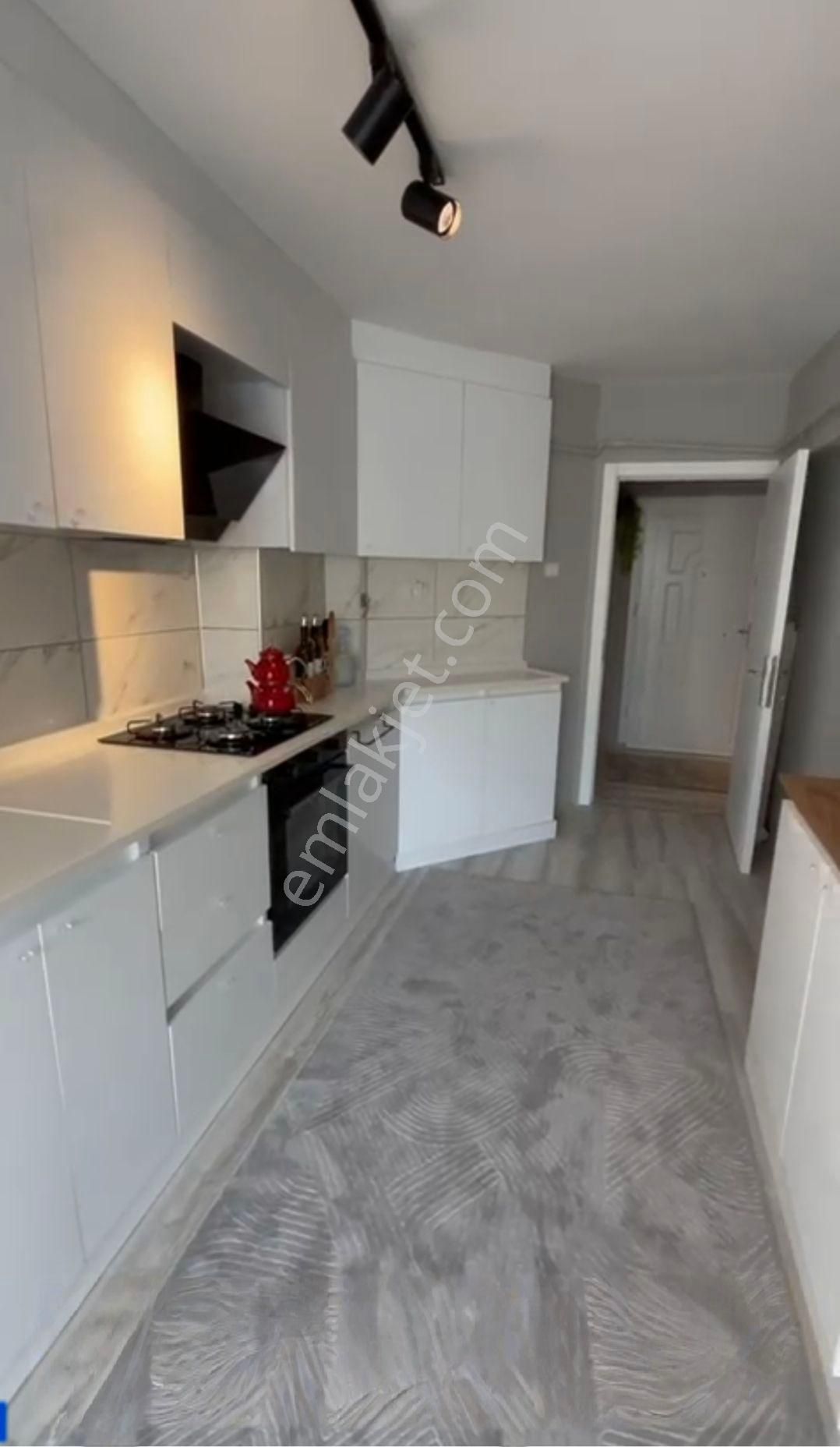 Sanatoryum Caddesinde 3+1, 1 Oda Bağımlı Full+full Metro Yürüme - Görsel 7