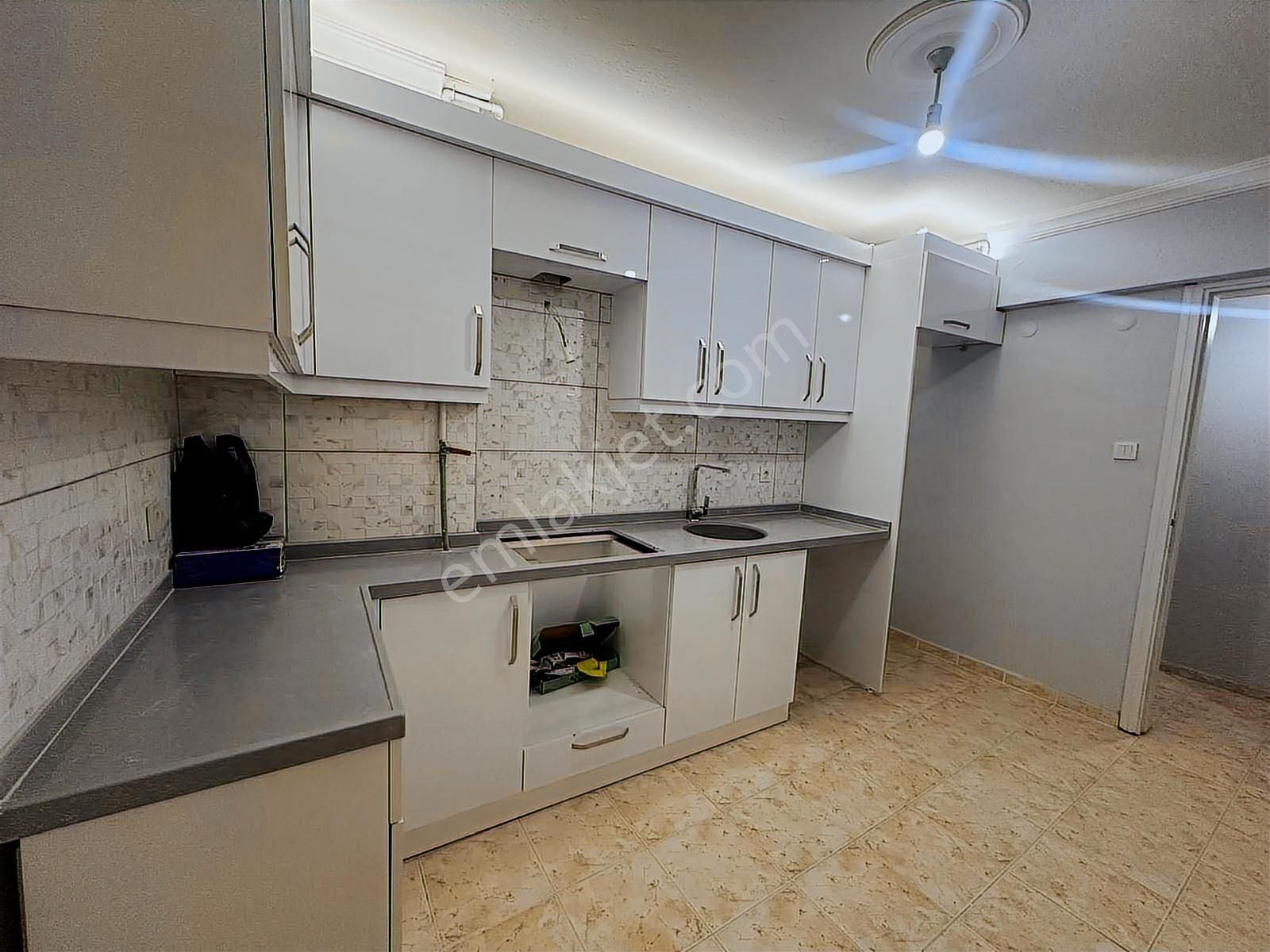 Barış Mah Geniş Ve Konforlu 3+1 Kiralık Daire - Görsel 18