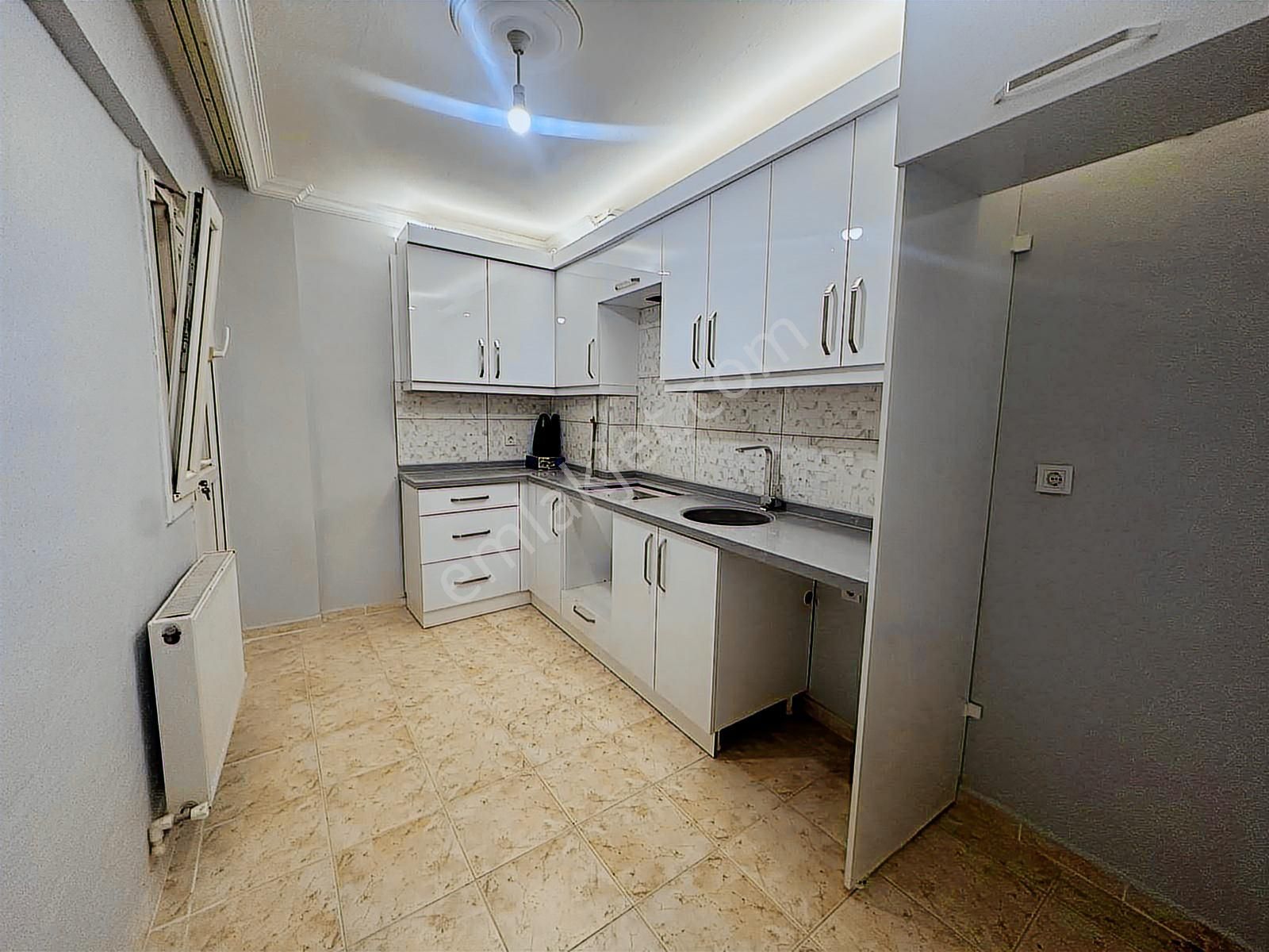 Barış Mah Geniş Ve Konforlu 3+1 Kiralık Daire - Görsel 14