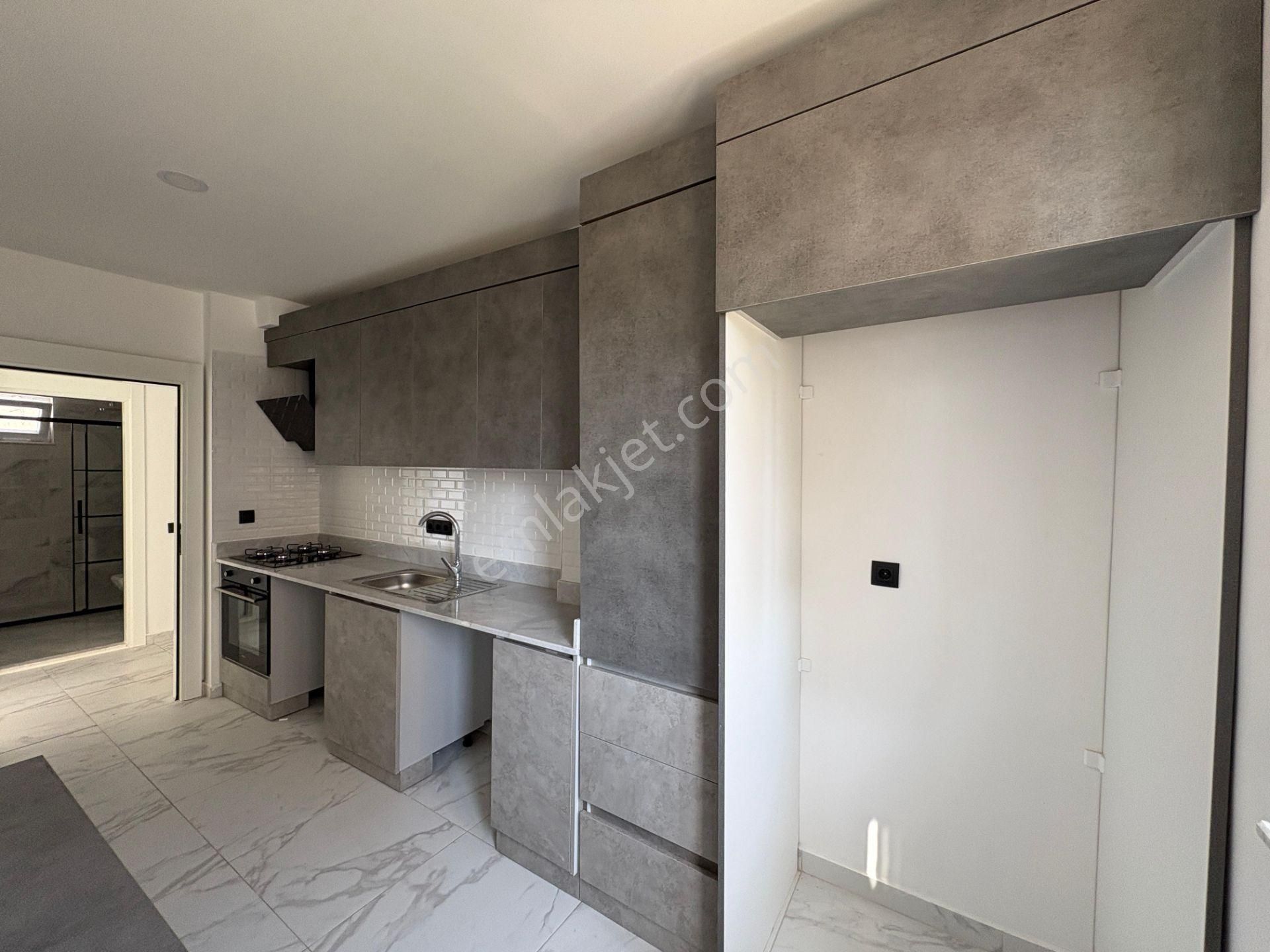 Ayrı Mutfaklı Geniş Keyifli Güney Cephe 2+1